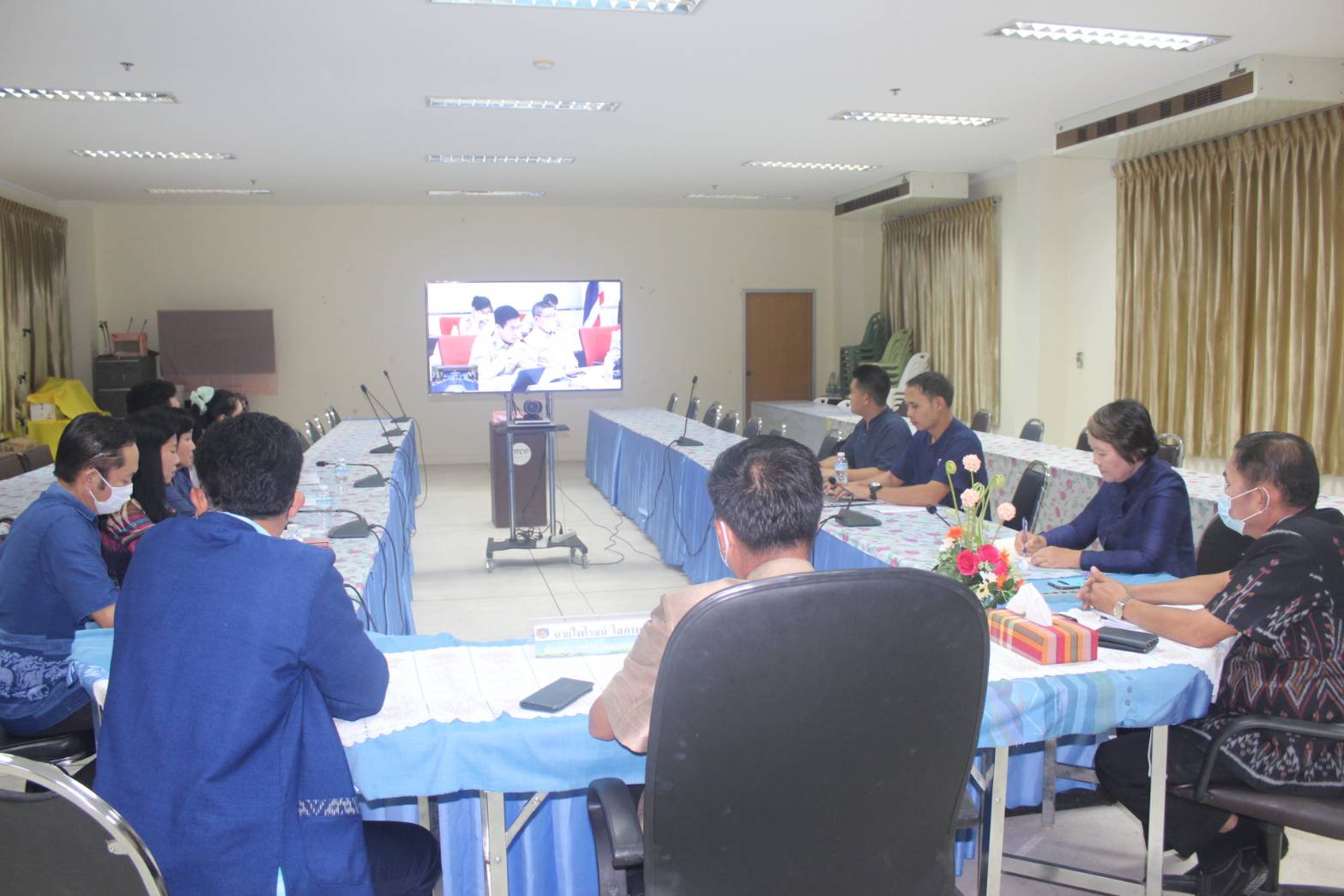 พช.หนองคาย ร่วมติดตามรับชมการประชุมกรมการพัฒนาชุมชน ครั้งที่ 9/2563 ผ่านระบบวีดิทัศน์ทางไกล (Video Conference)