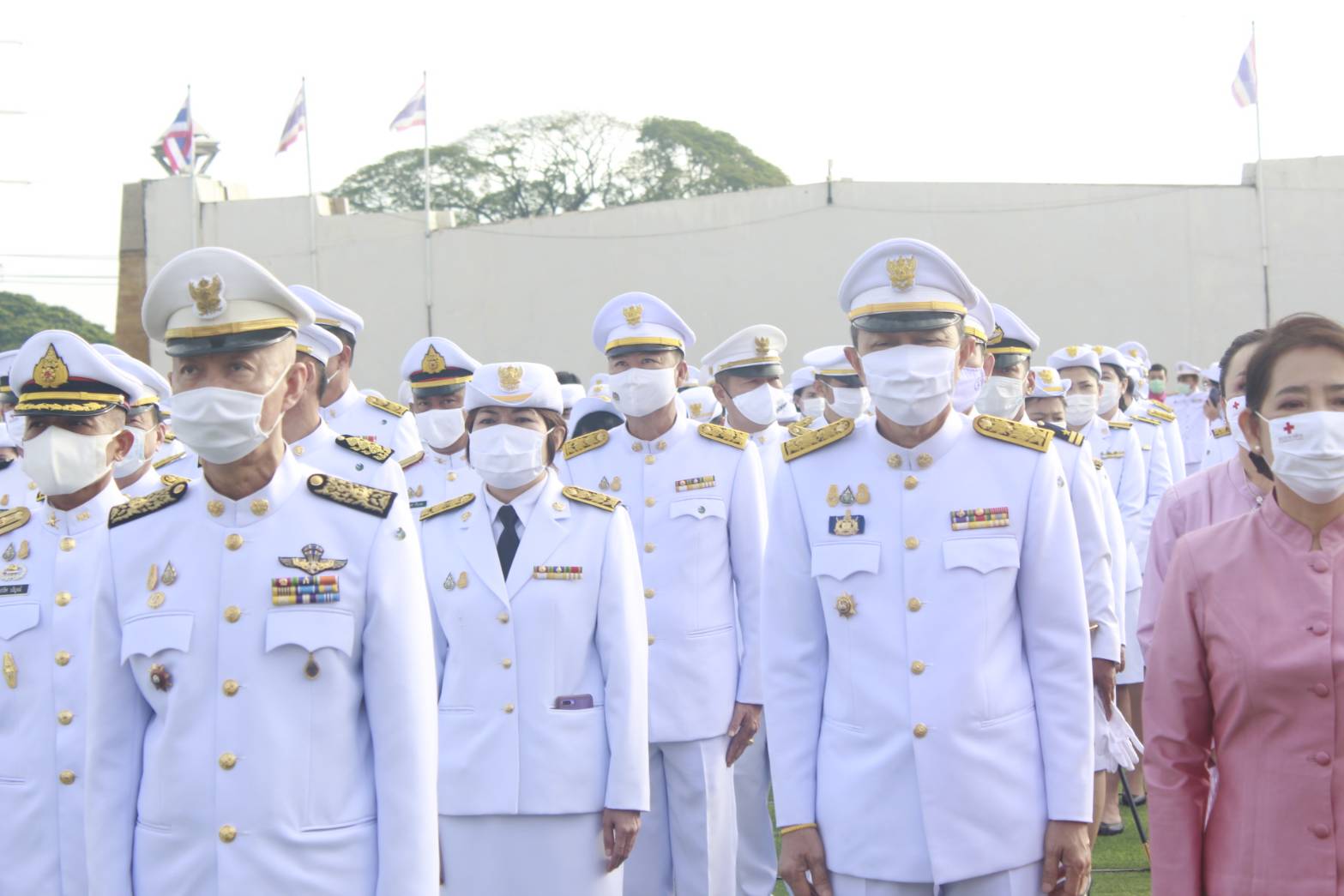 นายไพโรจน์ โสภาพร พัฒนาการจังหวัดหนองคาย ได้นำข้าราชการในสังกัดสำนักงานพัฒนาชุมชนจังหวัดหนองคาย เข้าร่วมพิธีพิธีวางพวงมาลาเนื่องในวันคล้ายวันสวรรคตพระบาทสมเด็จพระจุลจอมเกล้าเจ้าอยู่หัว