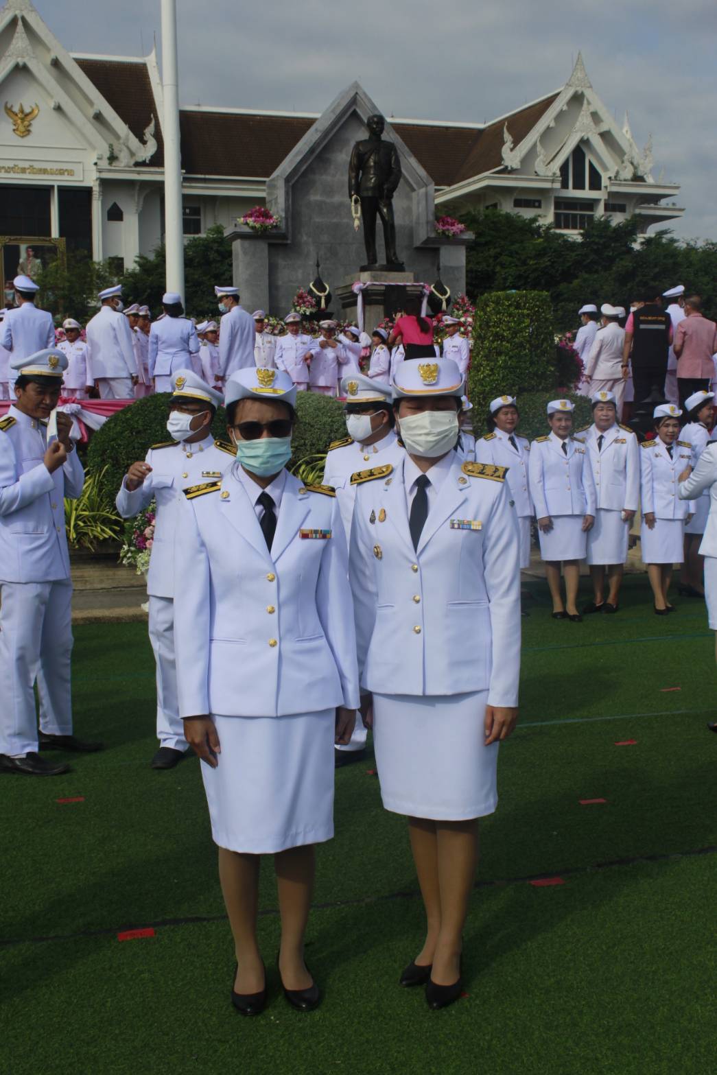 นายไพโรจน์ โสภาพร พัฒนาการจังหวัดหนองคาย ได้นำข้าราชการในสังกัดสำนักงานพัฒนาชุมชนจังหวัดหนองคาย เข้าร่วมพิธีพิธีวางพวงมาลาเนื่องในวันคล้ายวันสวรรคตพระบาทสมเด็จพระจุลจอมเกล้าเจ้าอยู่หัว