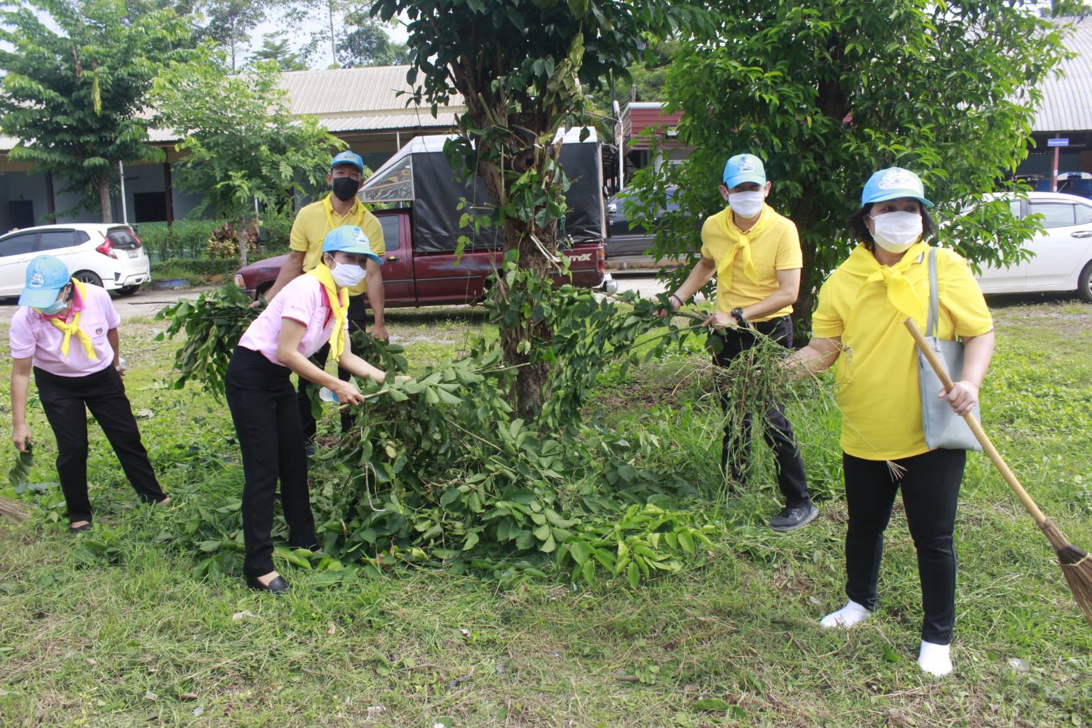 นายไพโรจน์ โสภาพร พัฒนาการจังหวัดหนองคาย ได้มอบหมายให้ นางสาวประภัสสร รัตนนาลี พัฒนาการอำเภอเมืองหนองคาย และข้าราชการในสังกัดสำนักงานพัฒนาชุมชนจังหวัดหนองคาย เข้าร่วมกิจกรรมจิตอาสา