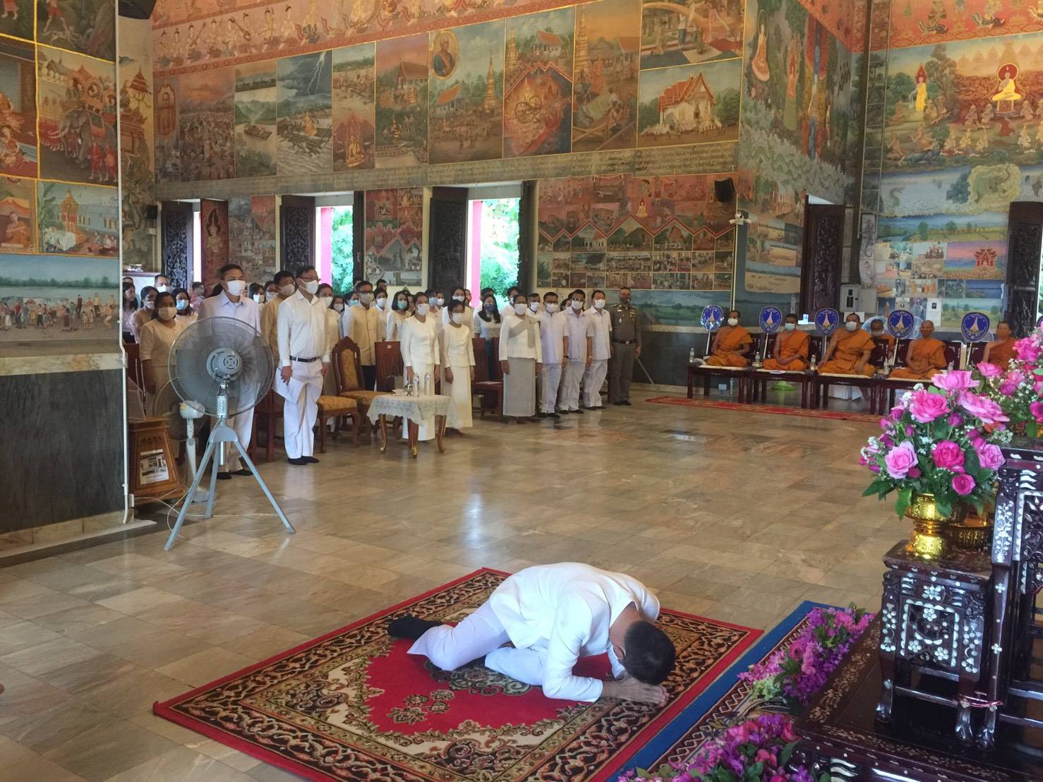 นายไพโรจน์ โสภาพร พัฒนาการจังหวัดหนองคาย ได้มอบหมายให้ นายสงวนศักดิ์ แก้วมุงคุณ นักวิชาการพัฒนาชุมชนชำนาญการ รักษาการในตำแหน่ง ผู้อำนวยการกลุ่มงานประสานฯ พร้อมด้วย นางณิชชา มณฑีรรัตน์ นักวิชาการพัฒนาชุมชนชำนาญการ เข้าร่วมพิธีสวดพระพุทธมนต์และเจริญจิตภาวนา