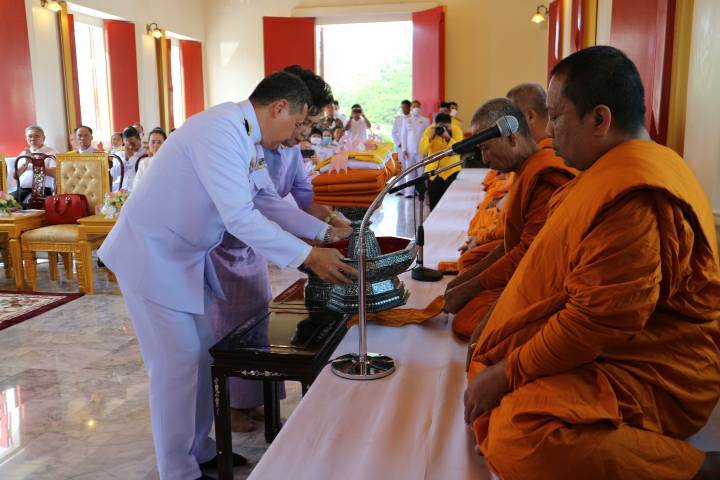 พช.หนองคาย : ร่วมพิธีถวายผ้าพระกฐินพระราชทาน กรมการพัฒนาชุมชน ประจำปี 2563 ณ วัดเสนาสนาราม ราชวรวิหาร อยุธยา