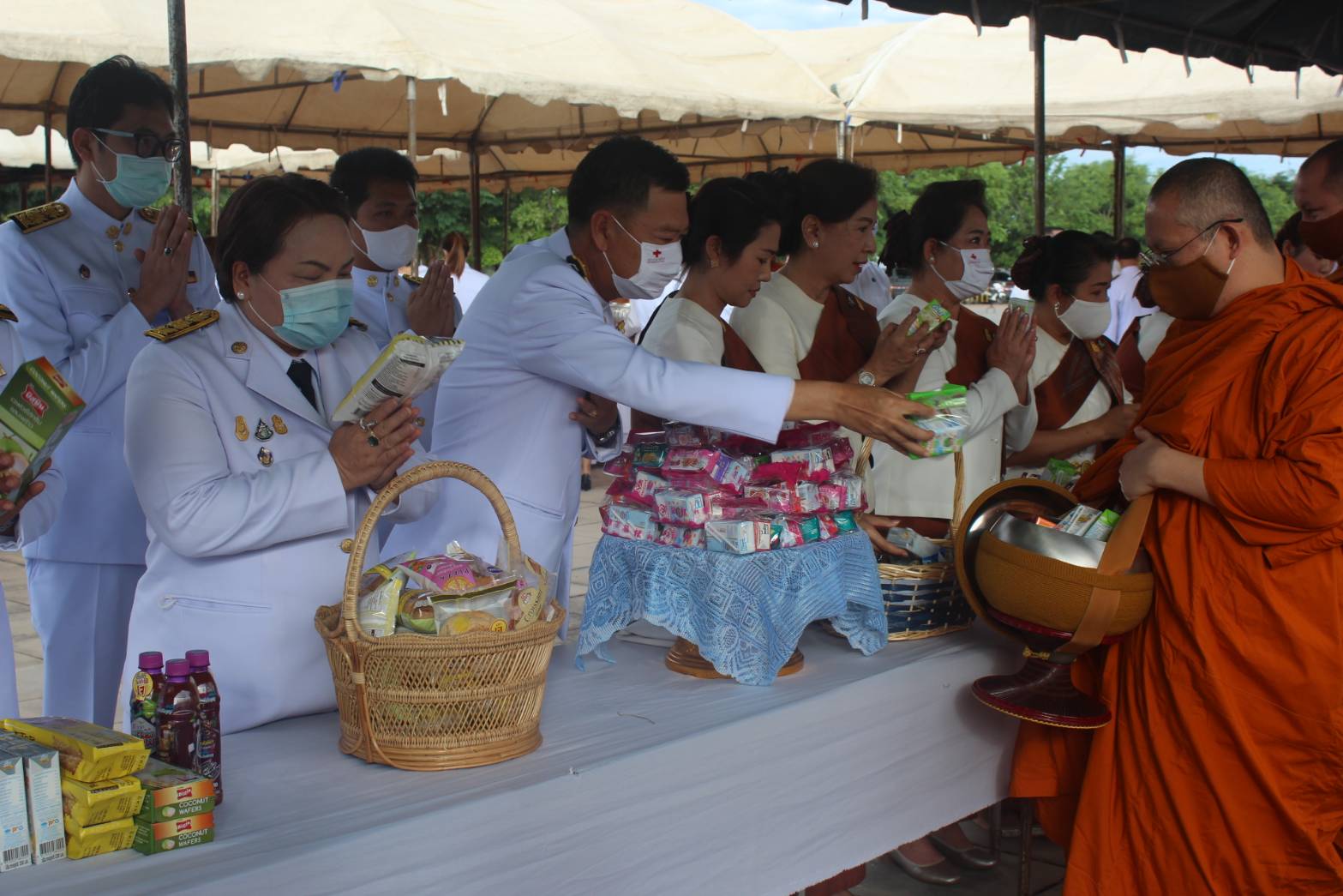 นายประเสริฐ ลือชาธนานนท์ ผู้ว่าราชการจังหวัดหนองคาย เป็นประธานพิธีน้อมรำลึกเนื่องในวันคล้ายวันพระราชสมภพครบ 120 ปี สมเด็จพระศรีนครินทราบรมราชชนนี