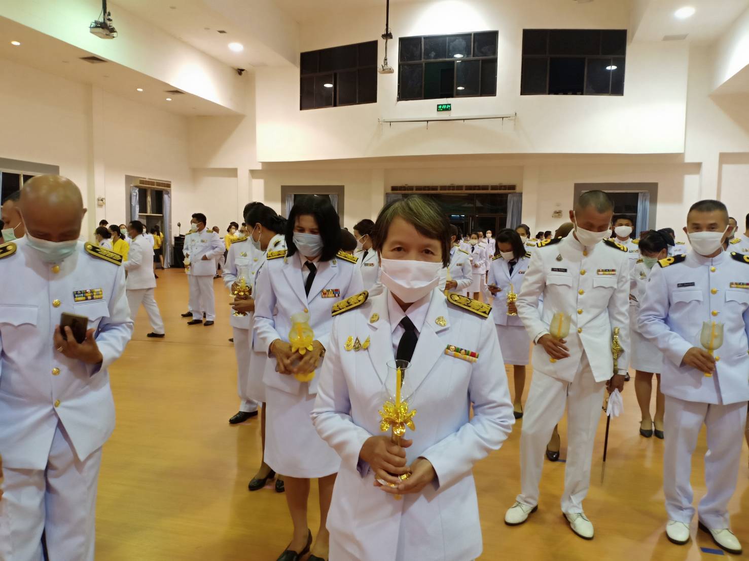 พช.หนองคาย ร่วมพิธีจุดเทียนเพื่อน้อมรำลึกในพระมหากรุณาธิคุณ พระบาทสมเด็จพระบรมชนกาธิเบศร มหาภูมิพลอดุลยเดชมหาราช บรมนาถบพิตร