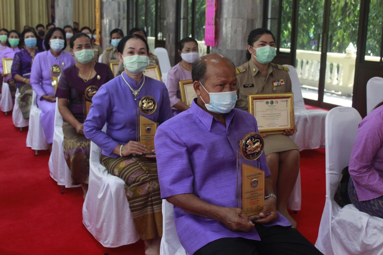 จังหวัดหนองคาย จัดงานวันคล้ายวันก่อตั้งกรมการพัฒนาชุมชน ครบรอบ 58 ปี และ มหกรรมรวมพลังคนดีแห่งแผ่นดิน