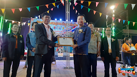 นายไพโรจน์ โสภาพร พัฒนาการจังหวัดหนองคาย เป็นประธานเปิดกิจกรรมรวมพลคนกองทุนหมู่บ้านอำเภอท่าบ่อ ครั้งที่ 1 ประจำปี 2563 ของเครือข่ายกองทุนหมู่บ้านและชุมชนเมือง อำเภอท่าบ่อ ร่วมกับสำนักงานพัฒนาชุมชนอำเภอท่าบ่อ จัดขึ้น เพื่อหารายได้ช่วยเหลือผู้ด้อยโอกาส ผู้ป่วยติดเตียงในชุมชน เพื่อเชิดชูเกียรติแก่กองทุนหมู่บ้านที่มีการบริหารจัดการดีเด่น และครัวเรือนต้นแบบที่ยืมเงินกองทุนหมู่บ้านไปประกอบอาชีพและประสบผลสำเร็จ เพื่อเป็นต้นแบบให้แก่สมาชิกกองทุนหมู่บ้านต่อไป