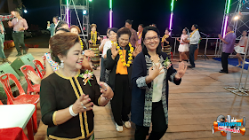 นายไพโรจน์ โสภาพร พัฒนาการจังหวัดหนองคาย เป็นประธานเปิดกิจกรรมรวมพลคนกองทุนหมู่บ้านอำเภอท่าบ่อ ครั้งที่ 1 ประจำปี 2563 ของเครือข่ายกองทุนหมู่บ้านและชุมชนเมือง อำเภอท่าบ่อ ร่วมกับสำนักงานพัฒนาชุมชนอำเภอท่าบ่อ จัดขึ้น เพื่อหารายได้ช่วยเหลือผู้ด้อยโอกาส ผู้ป่วยติดเตียงในชุมชน เพื่อเชิดชูเกียรติแก่กองทุนหมู่บ้านที่มีการบริหารจัดการดีเด่น และครัวเรือนต้นแบบที่ยืมเงินกองทุนหมู่บ้านไปประกอบอาชีพและประสบผลสำเร็จ เพื่อเป็นต้นแบบให้แก่สมาชิกกองทุนหมู่บ้านต่อไป