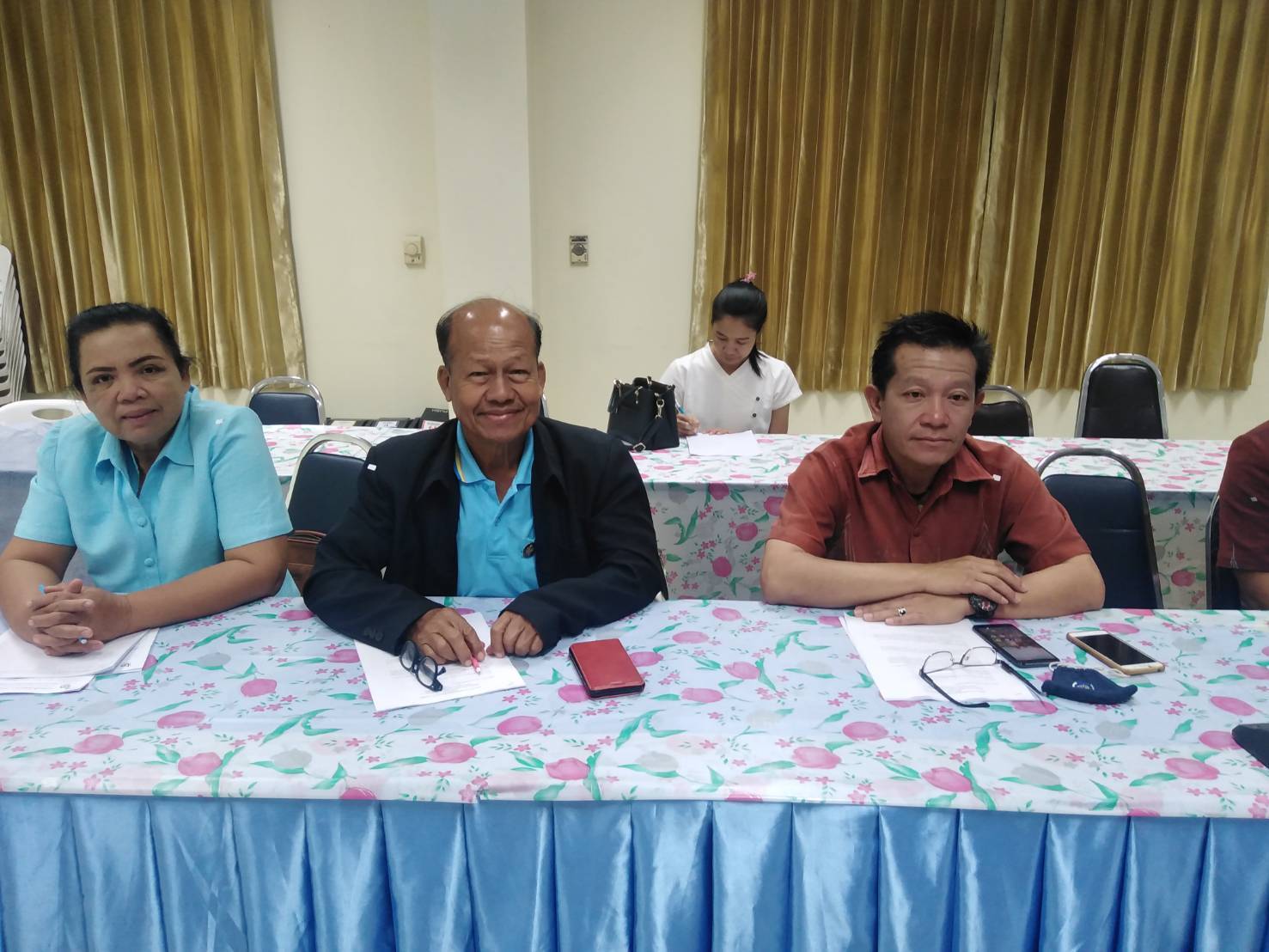 นายไพโรจน์ โสภาพร พัฒนาการจังหวัดหนองคาย เป็นประธานในการประชุมคณะกรรมการเครือข่าย OTOP ระดับจังหวัด ครั้งที่ 5/2563