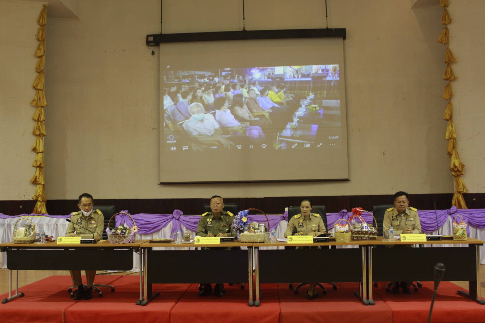 พช.หนองคาย ร่วมประชุมคณะกรมการจังหวัดและหัวหน้าส่วนราชการประจำจังหวัด ครั้งที่ 9/2563 ณ หอประชุมประจักษศิลปาคม ศาลากลางจังหวัดหนองคาย