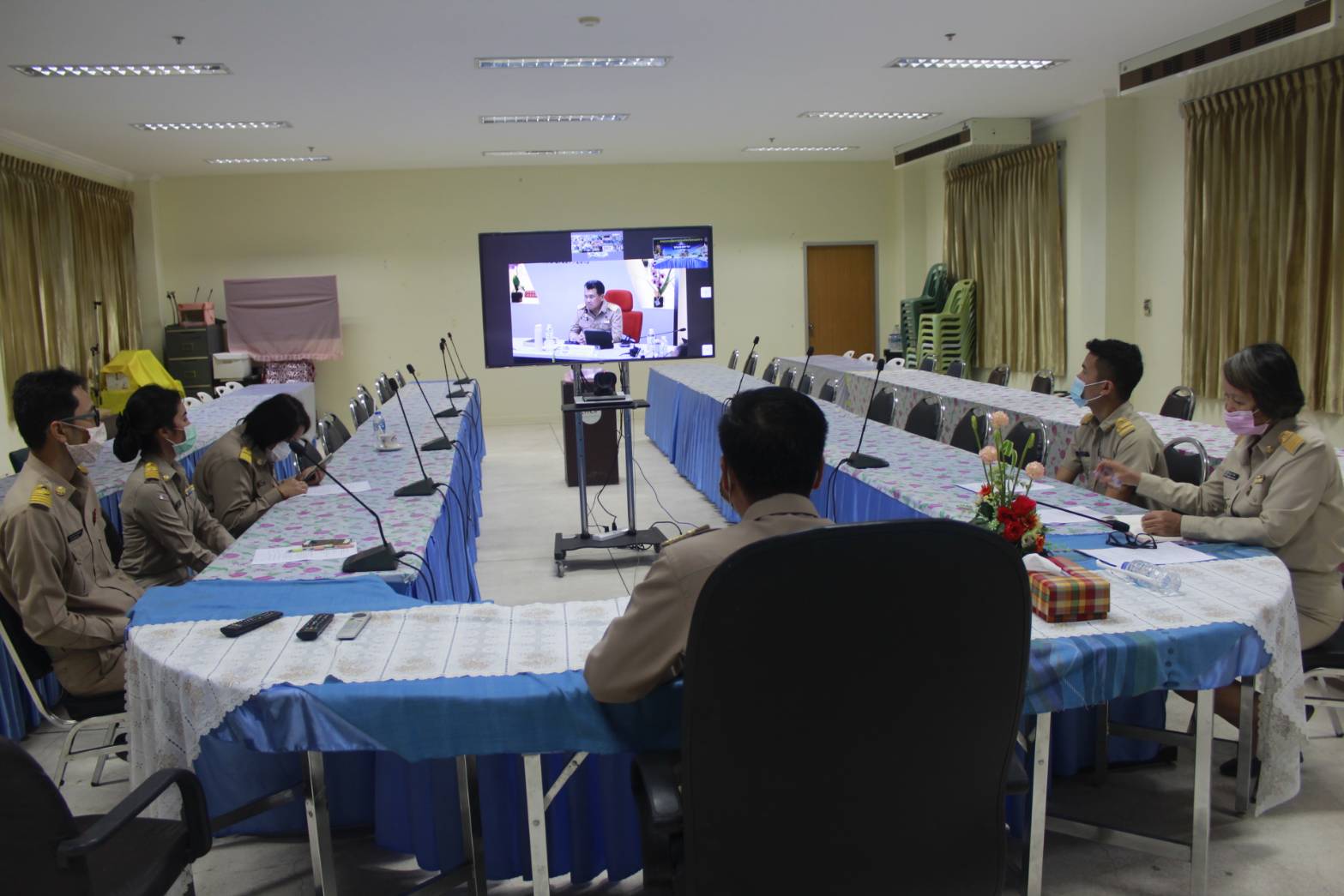 พช.หนองคาย ร่วมรับฟังการประชุมกรมการพัฒนาชุมชน ครั้งที่ 10/2563 ผ่านระบบวีดิทัศน์ทางไกล (Video Conference)