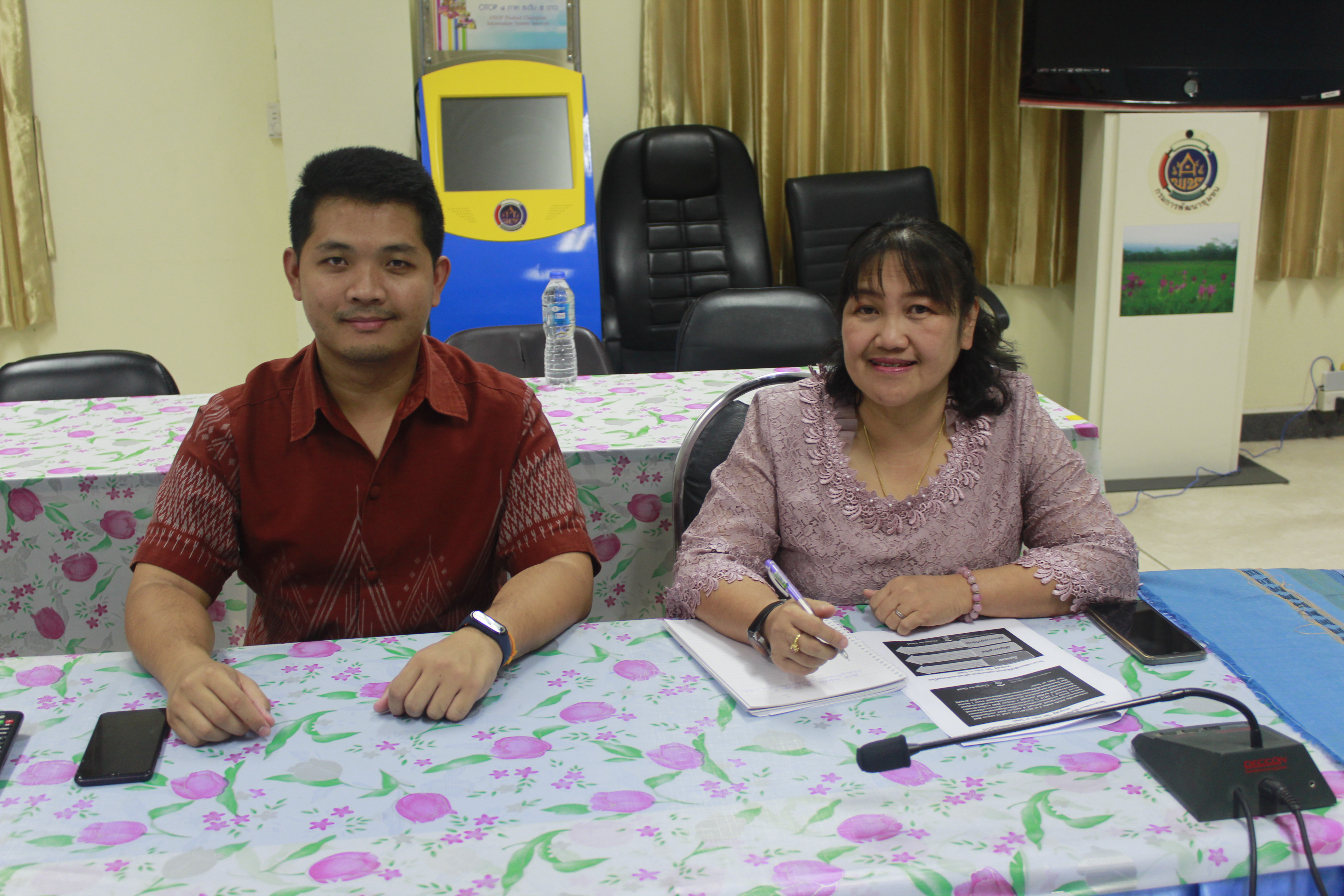 พช.หนองคาย ร่วมรับฟังการประชุมชี้แจงการคัดเลือกบุคคลเพื่อจัดจ้างเป็นลูกจ้างเหมาบริการ โครงการ ”โคก หนอง นา โมเดล”