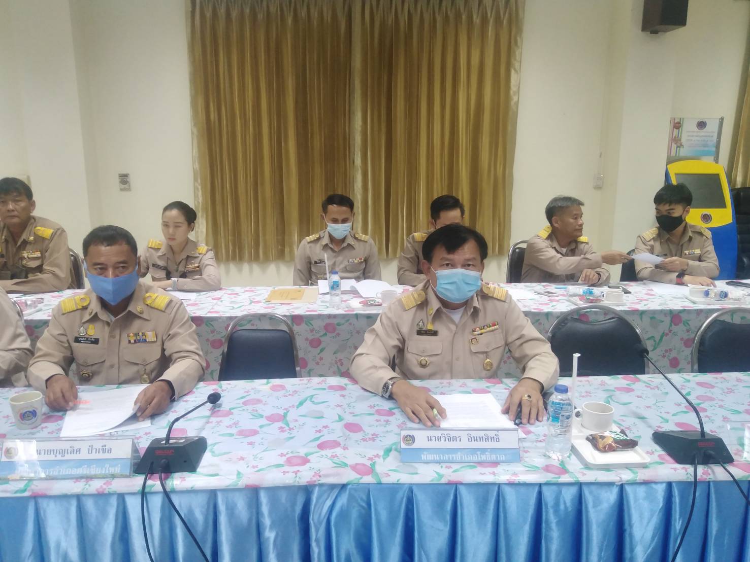 พช.หนองคาย ประชุมเตรียมความพร้อมในการคัดเลือกบุคคลเพื่อจัดจ้างเป็น ลูกจ้างเหมาบริการ ปฏิบัติภารกิจตามโครงการพัฒนาพื้นที่ต้นแบบการพัฒนาคุณภาพชีวิตตามหลักทฤษฎีใหม่ ประยุกต์สู่ “โคก หนอง นา โมเดล” พร้อมผู้อำนวยการกลุ่มงาน พัฒนาการอำเภอ และนักวิชาการพัฒนาชุมชน เข้าร่วมประชุม