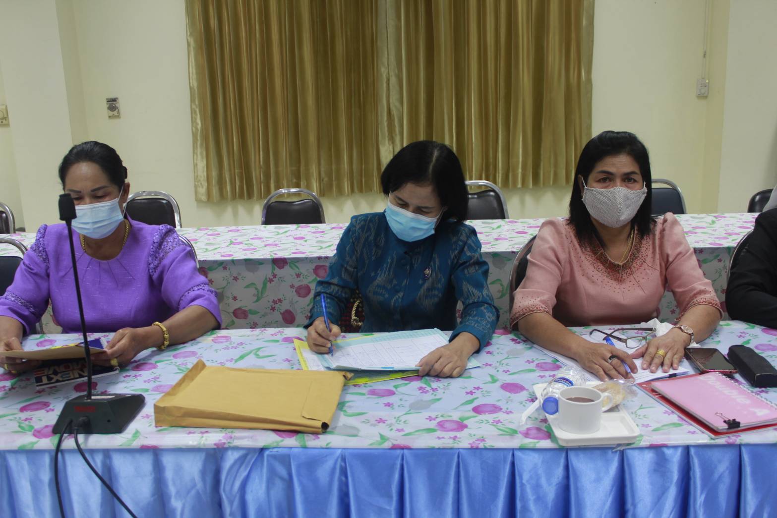 “ประชุมคณะกรรมการขับเคลื่อนกองทุนพัฒนาบทบาทสตรีฯ ประจำเดือน พฤศจิกายน 2563”