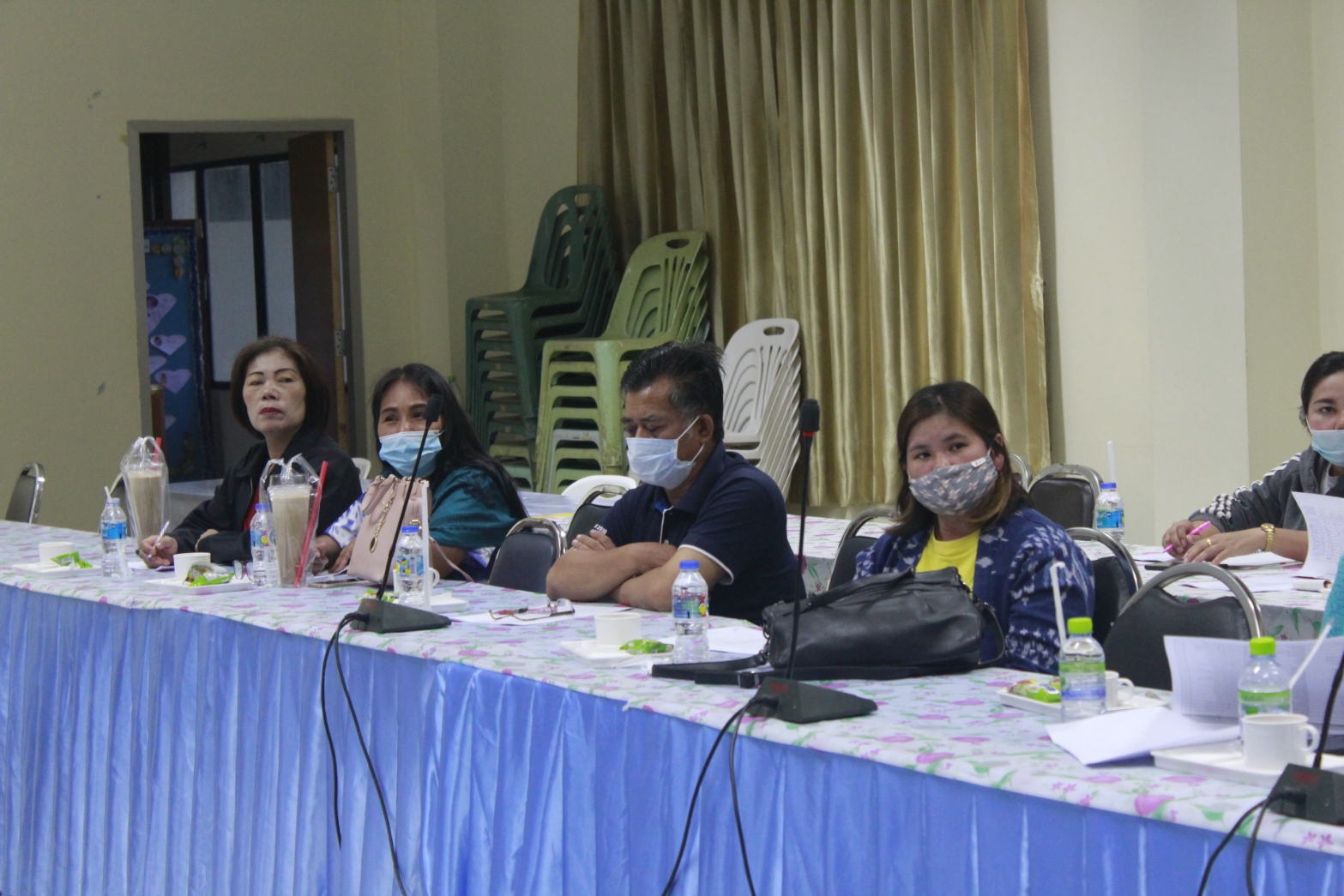 นายไพโรจน์ โสภาพร พัฒนาการจังหวัดหนองคาย เป็นประธาน การคัดเลือกผู้ผลิตผู้ประกอบการ OTOP เพื่อเข้าร่วมแสดง และจำหน่ายสินค้า OTOP City 2020 ระหว่างวันที่ 19-20 ธันวาคม 2563 ณอาคารชาเลนเจอร์ 1-3 ศูนย์แสดงสินค้า และการประชุมอิมแพ็คเมืองทองธานี