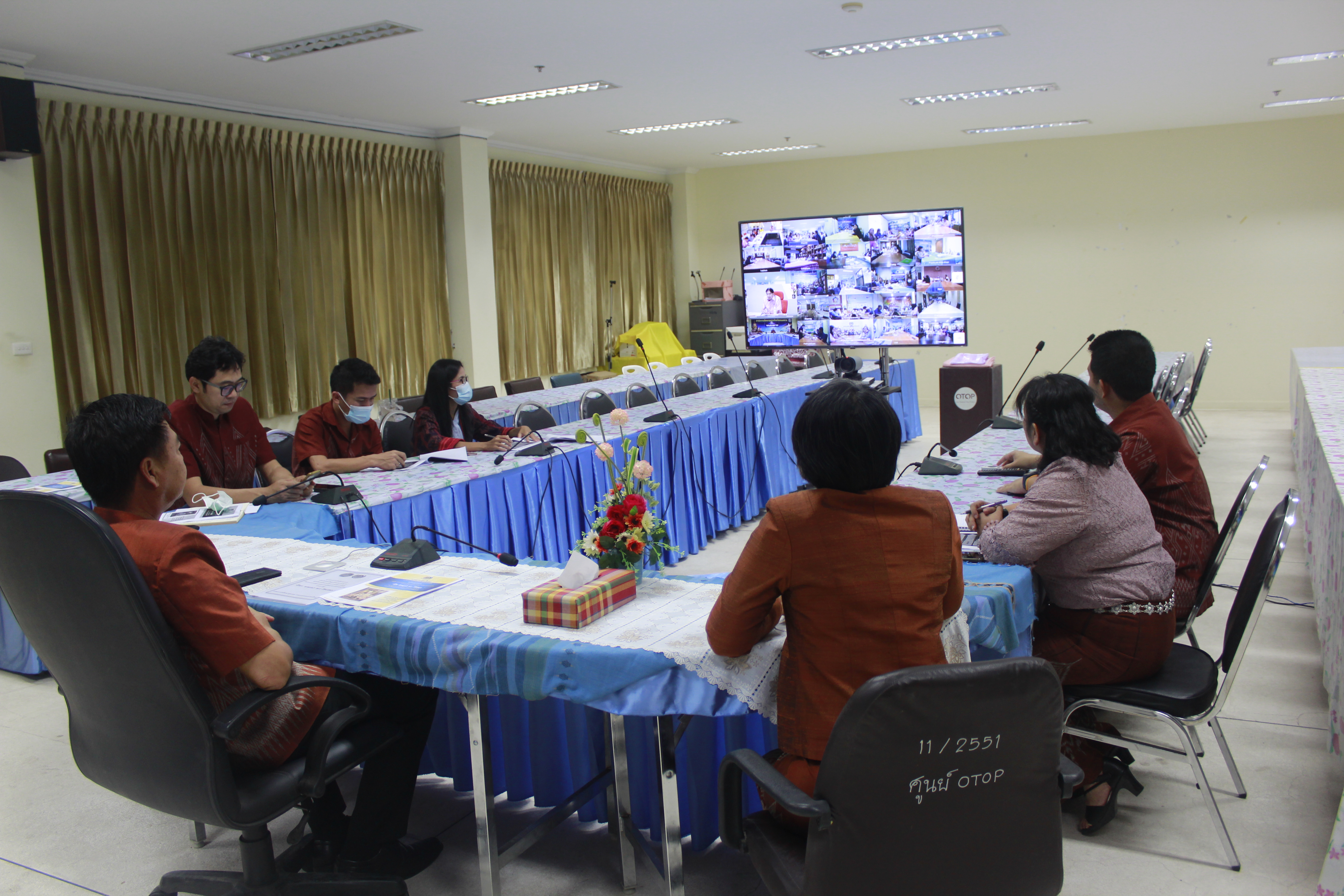 พช.หนองคาย ร่วมรับฟังการประชุมชี้แจงการคัดเลือกบุคคลเพื่อจัดจ้างเป็นลูกจ้างเหมาบริการ โครงการ ”โคก หนอง นา โมเดล”