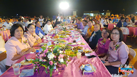 นายไพโรจน์ โสภาพร พัฒนาการจังหวัดหนองคาย เป็นประธานเปิดกิจกรรมรวมพลคนกองทุนหมู่บ้านอำเภอท่าบ่อ ครั้งที่ 1 ประจำปี 2563 ของเครือข่ายกองทุนหมู่บ้านและชุมชนเมือง อำเภอท่าบ่อ ร่วมกับสำนักงานพัฒนาชุมชนอำเภอท่าบ่อ จัดขึ้น เพื่อหารายได้ช่วยเหลือผู้ด้อยโอกาส ผู้ป่วยติดเตียงในชุมชน เพื่อเชิดชูเกียรติแก่กองทุนหมู่บ้านที่มีการบริหารจัดการดีเด่น และครัวเรือนต้นแบบที่ยืมเงินกองทุนหมู่บ้านไปประกอบอาชีพและประสบผลสำเร็จ เพื่อเป็นต้นแบบให้แก่สมาชิกกองทุนหมู่บ้านต่อไป