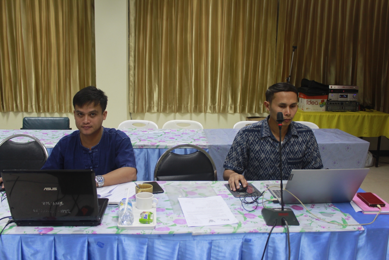 นายไพโรจน์ โสภาพร พัฒนาการจังหวัดหนองคาย เป็นประธาน การคัดเลือกผู้ผลิตผู้ประกอบการ OTOP เพื่อเข้าร่วมแสดง และจำหน่ายสินค้า OTOP City 2020 ระหว่างวันที่ 19-20 ธันวาคม 2563 ณอาคารชาเลนเจอร์ 1-3 ศูนย์แสดงสินค้า และการประชุมอิมแพ็คเมืองทองธานี