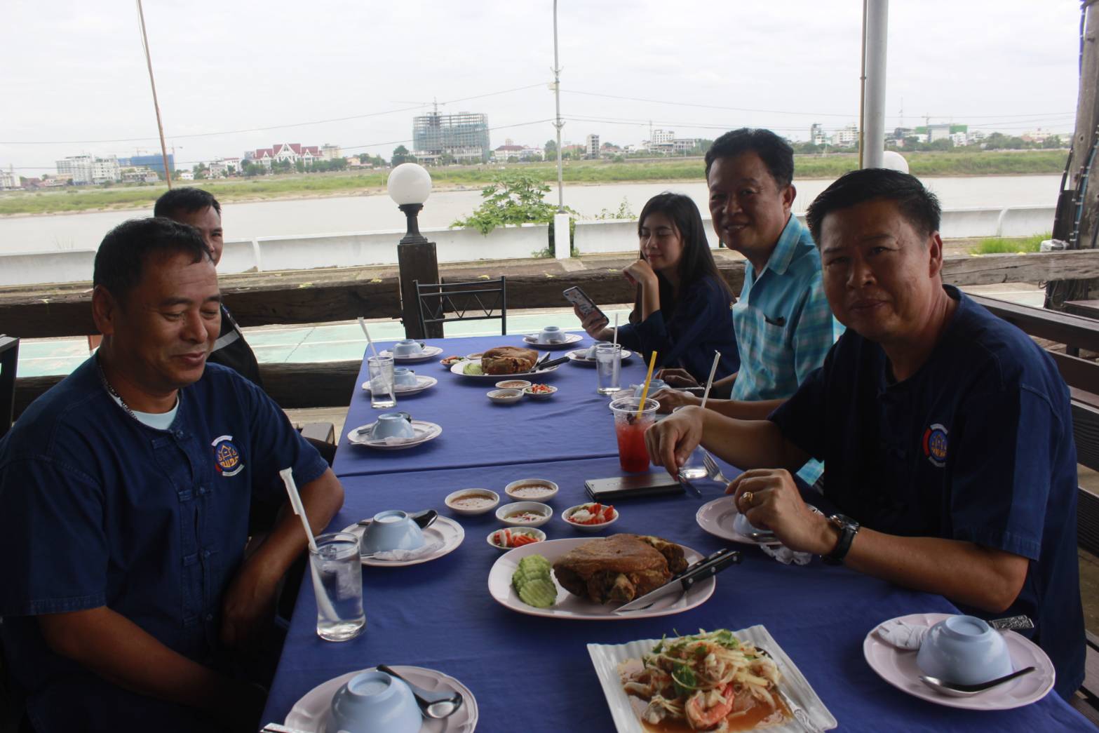 พช.หนองคาย สำรวจเส้นทางการท่องเที่ยว เพื่อเชื่อมโยงแหล่งท่องเที่ยวที่สำคัญ อันจะนำไปสู่การสร้างงาน สร้างอาชีพ สร้างรายได้แก่ประชาชนในจังหวัดหนองคาย ในเส้นทาง อำเภอเมืองหนองคาย อำเภอท่าบ่อ อำเภอศรีเชียงใหม่ อำเภอสังคม