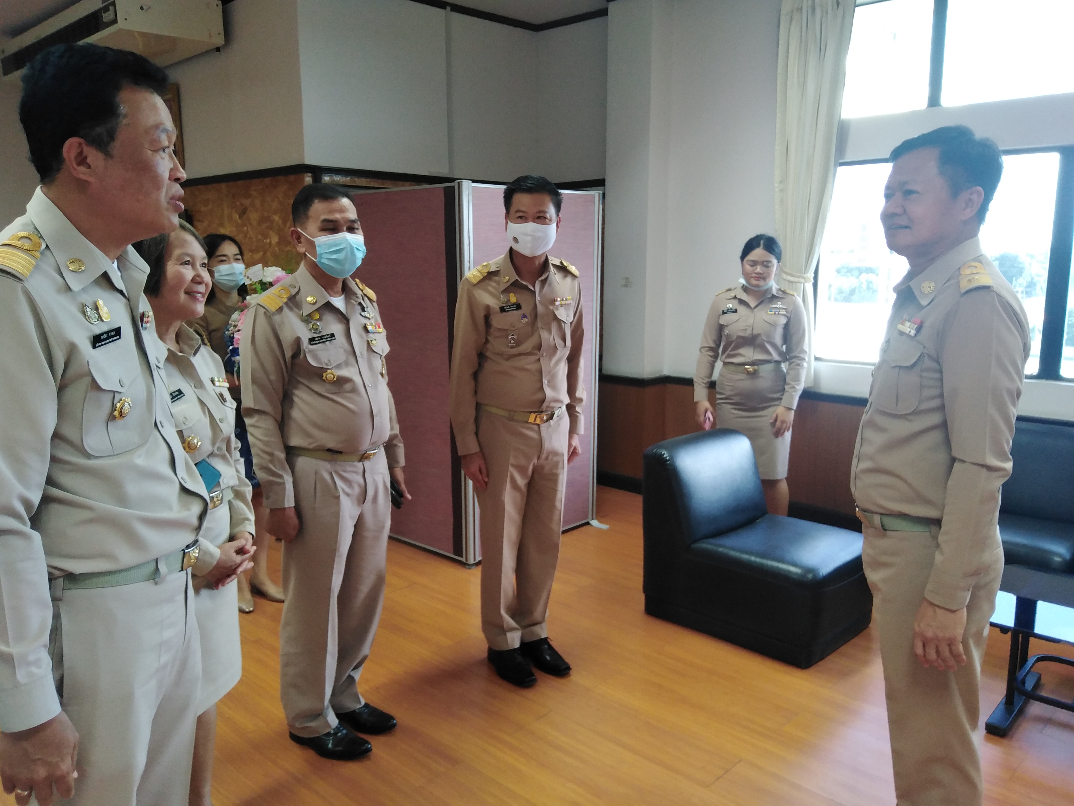 พช.หนองคาย แสดงความยินดีกับ นายเอกพร จุ้ยสำราญ ในโอกาสที่ย้ายมารับตำแหน่ง รองผู้ว่าราชการจังหวัดหนองคาย