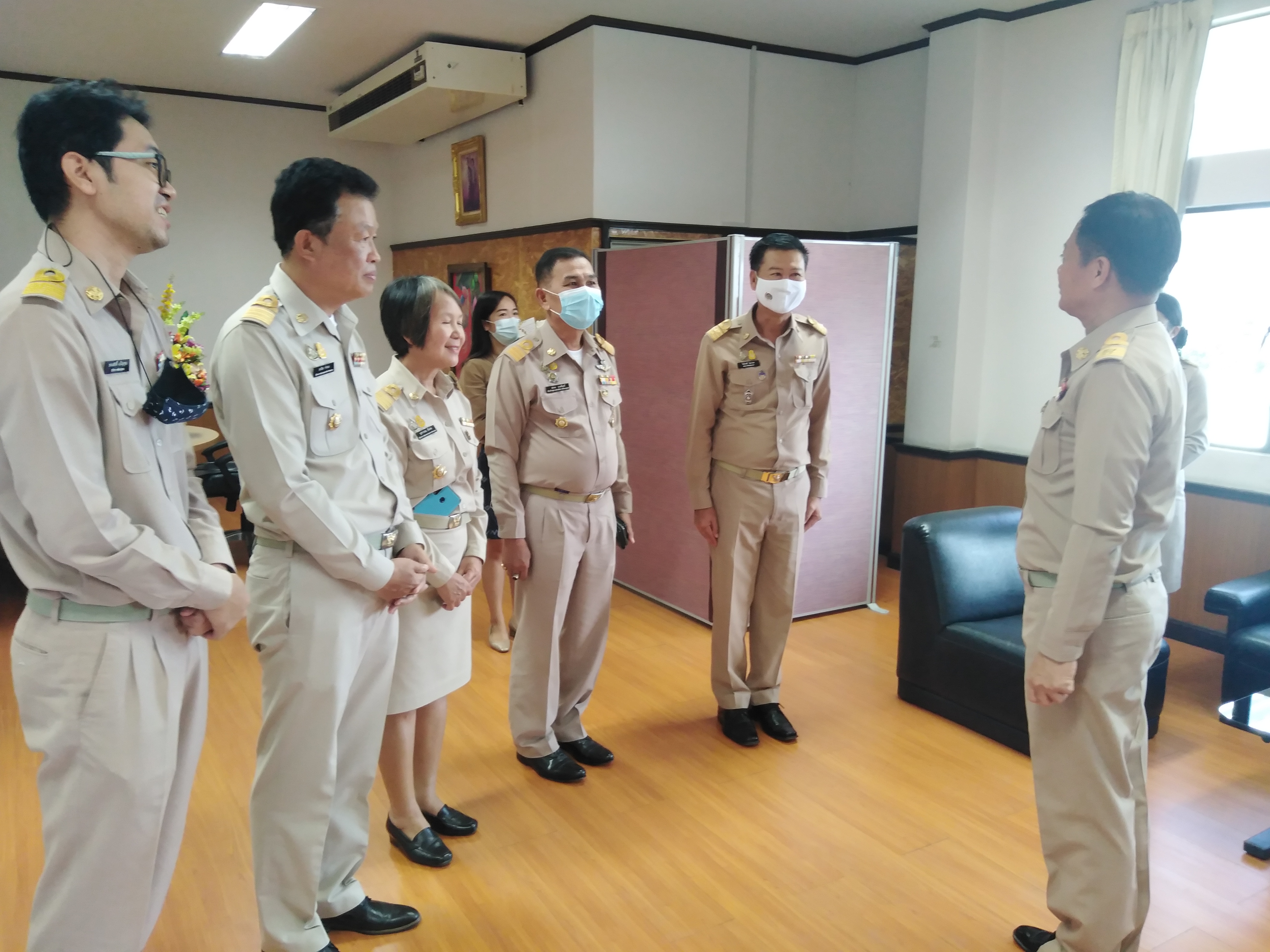 พช.หนองคาย แสดงความยินดีกับ นายเอกพร จุ้ยสำราญ ในโอกาสที่ย้ายมารับตำแหน่ง รองผู้ว่าราชการจังหวัดหนองคาย