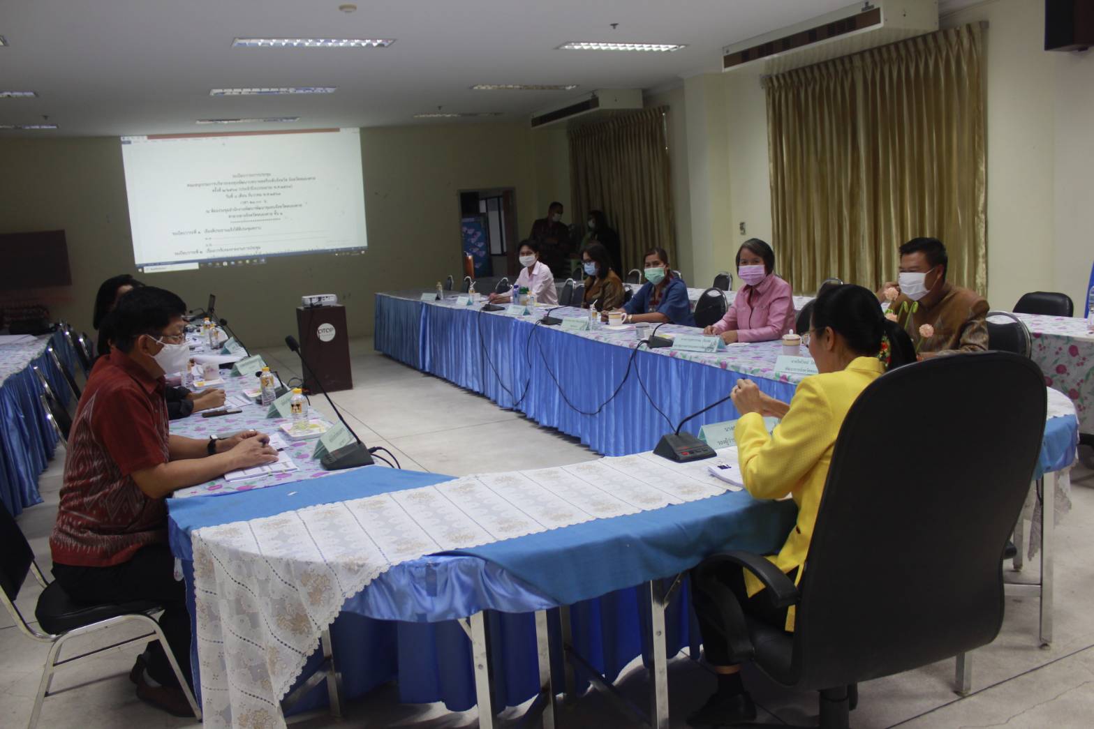 นายประเสริฐ ลือชาธนานนท์ ผู้ว่าราชการจังหวัดหนองคาย มอบหมายให้ นางสาวสิริมา วัฒโน รองผู้ว่าราชการจังหวัดหนองคาย เป็นประธานในการประชุมคณะอนุกรรมการบริหารกองทุนพัฒนาบทบาทสตรีระดับจังหวัด จังหวัดหนองคาย ครั้งที่ 2/2564