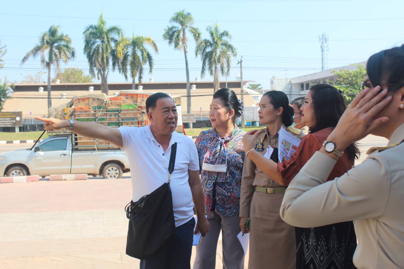 นายประเสริฐ ลือชาธนานนท์ ผู้ว่าราชการจังหวัดหนองคายมอบหมายให้ นางสาวสิริมา วัฒโน รองผู้ว่าราชการจังหวัดหนองคาย เป็นประธานในการประชุมปรึกษาหารือการใช้ประโยชน์พื้นที่ศูนย์แสดงและจำหน่ายผลิตภัณฑ์ OTOP จังหวัดหนองคาย