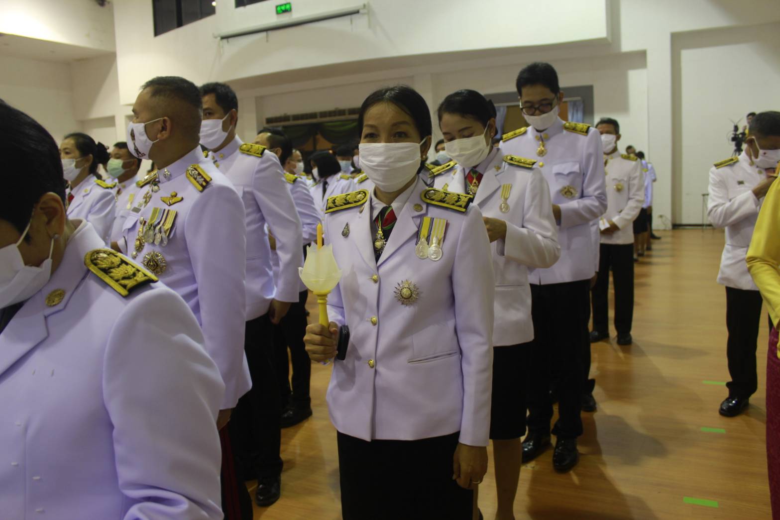 พช.หนองคาย ร่วมพิธีจุดเทียนเพื่อสดุดีพระเกียรติคุณและน้อมรำลึกในพระมหากรุณาธิคุณ เนื่องในวันคล้ายวันพระบรมราชสมภพ พระบาทสมเด็จพระบรมชนกาธิเบศร มหาภูมิพลอดุลยเดชมหาราช บรมนาถบพิตร
