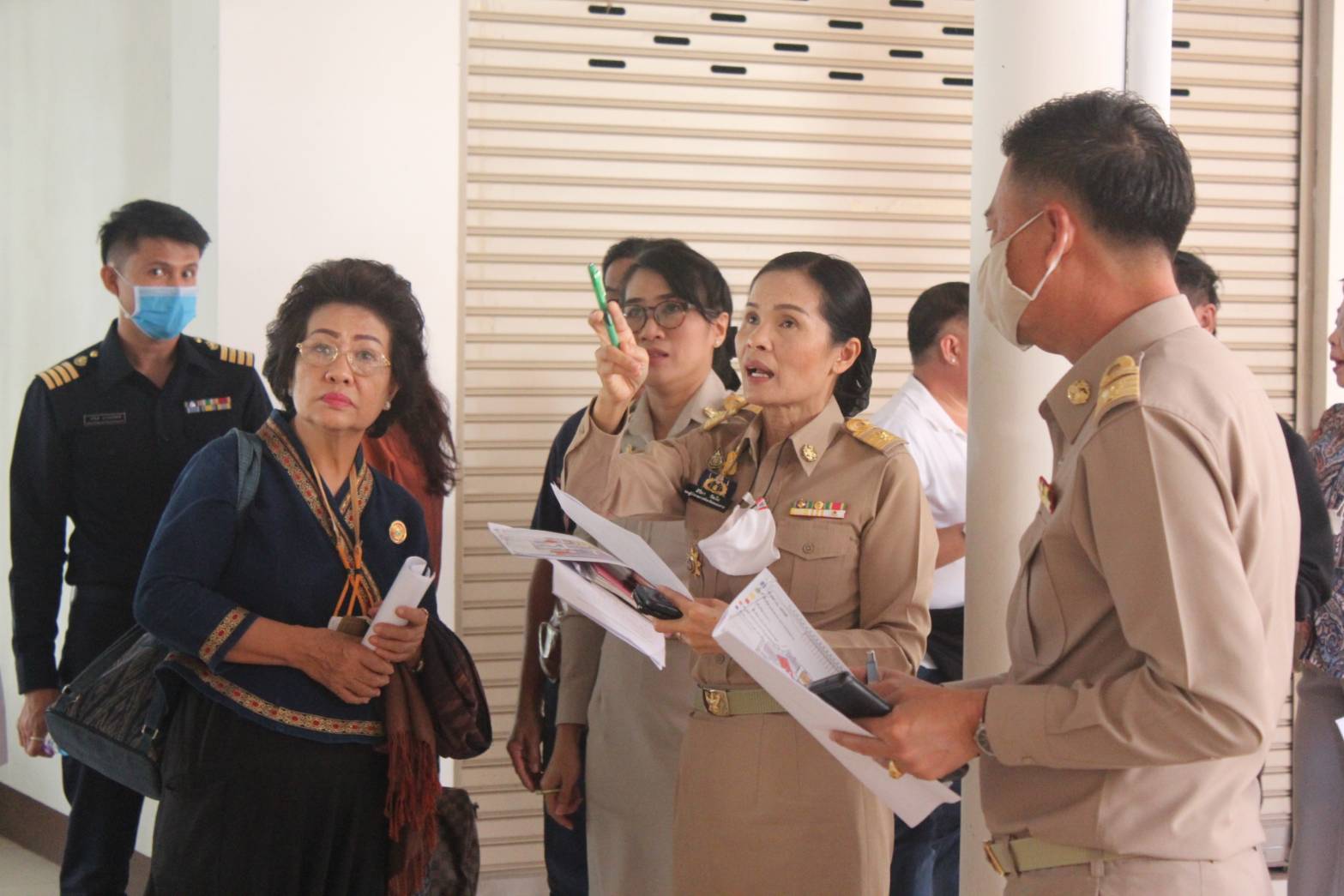 นายประเสริฐ ลือชาธนานนท์ ผู้ว่าราชการจังหวัดหนองคายมอบหมายให้ นางสาวสิริมา วัฒโน รองผู้ว่าราชการจังหวัดหนองคาย เป็นประธานในการประชุมปรึกษาหารือการใช้ประโยชน์พื้นที่ศูนย์แสดงและจำหน่ายผลิตภัณฑ์ OTOP จังหวัดหนองคาย