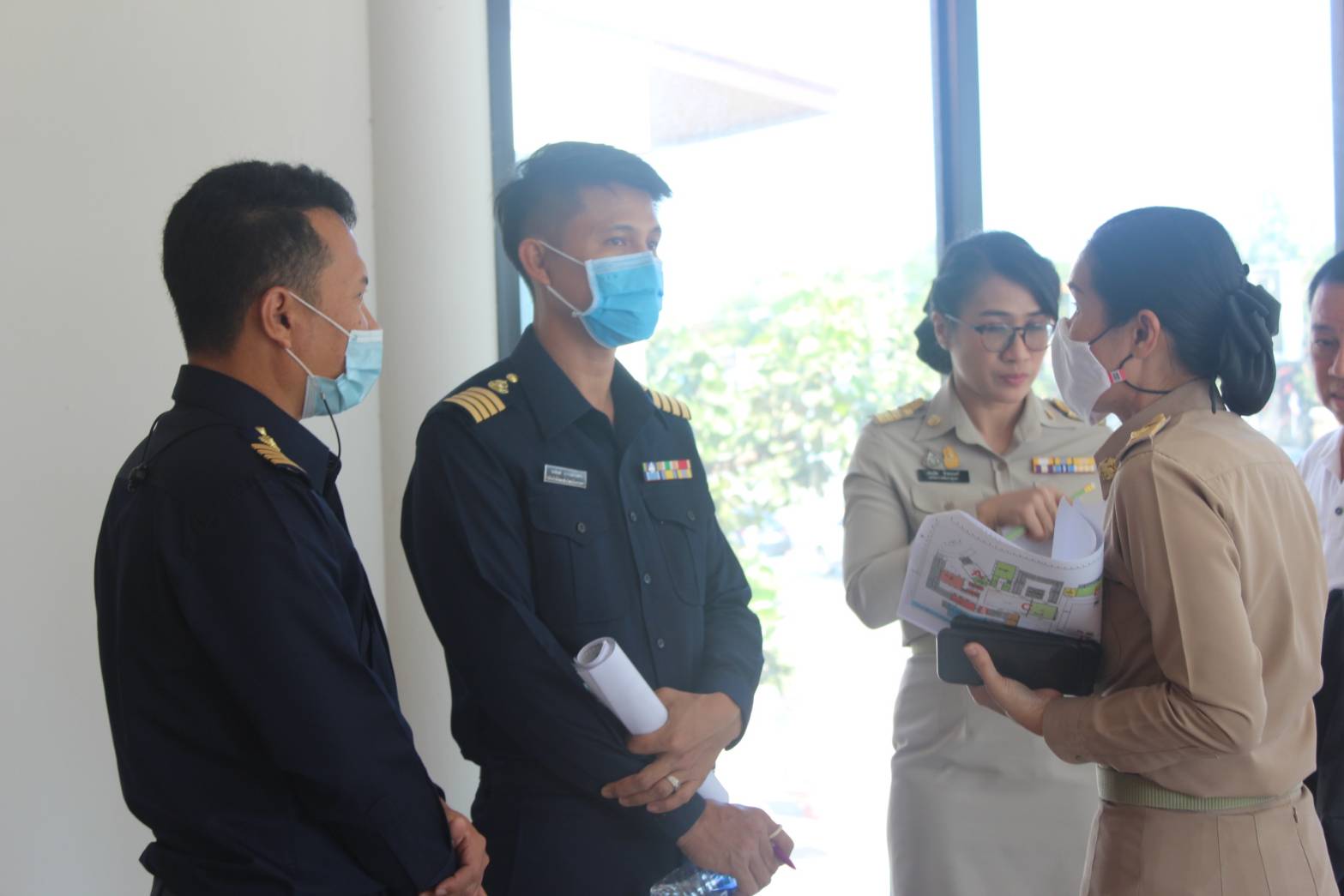 นายประเสริฐ ลือชาธนานนท์ ผู้ว่าราชการจังหวัดหนองคายมอบหมายให้ นางสาวสิริมา วัฒโน รองผู้ว่าราชการจังหวัดหนองคาย เป็นประธานในการประชุมปรึกษาหารือการใช้ประโยชน์พื้นที่ศูนย์แสดงและจำหน่ายผลิตภัณฑ์ OTOP จังหวัดหนองคาย