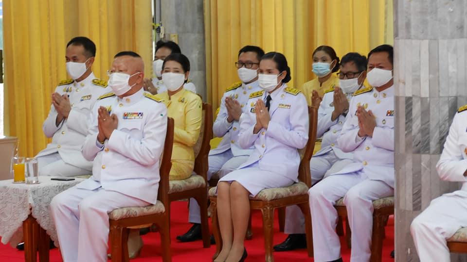 พช.หนองคาย ร่วมพิธีเจริญพระพุทธมนต์ถวายพระราชกุศล เนื่องในวันคล้ายวันพระบรมราชสมภพ พระบาทสมเด็จพระบรมชนกาธิเบศร มหาภูมิพลอดุลยเดชมหาราช บรมนาถบพิตร