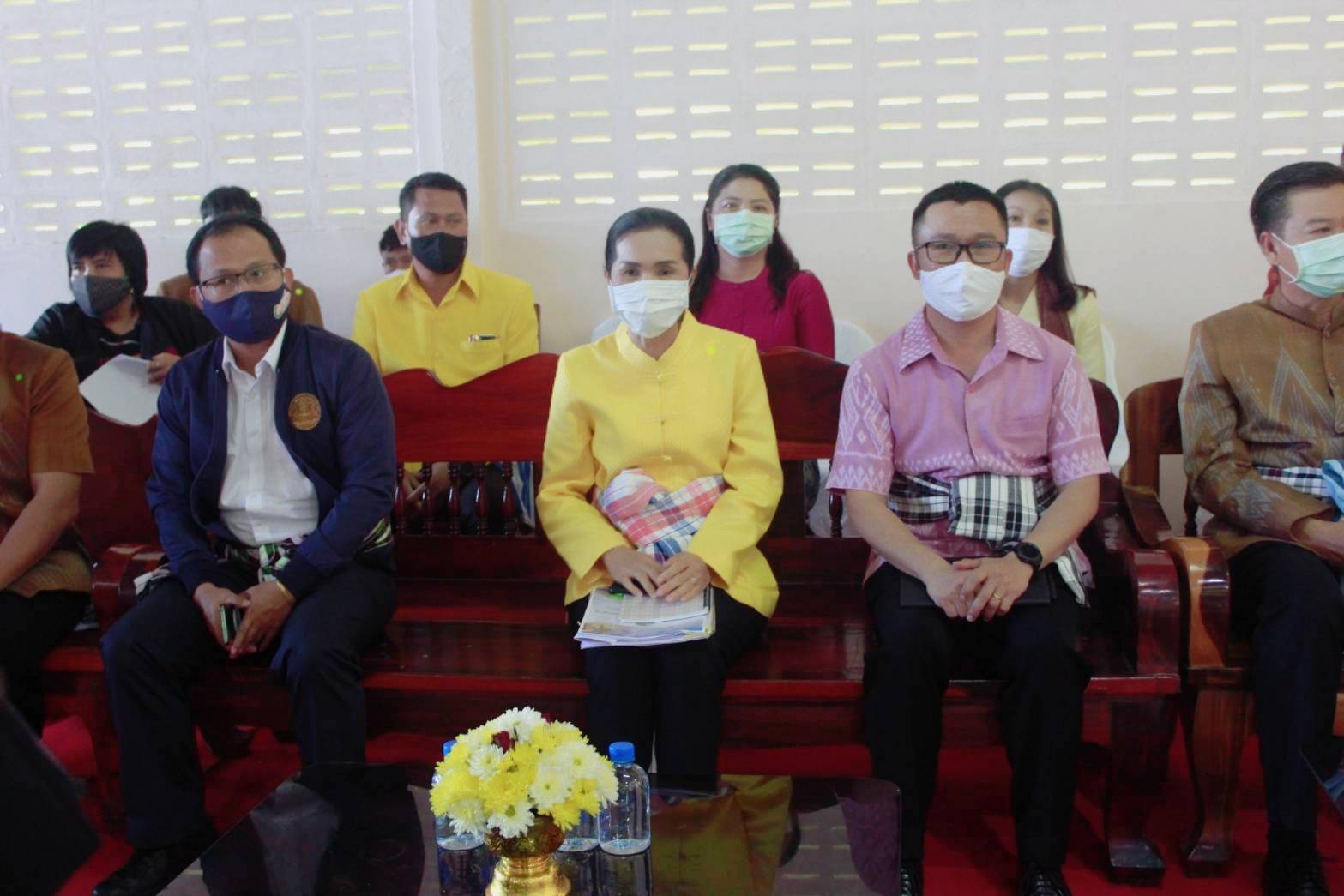 คณะทำงานของ นายสุพัฒนพงษ์ พันธ๋มีเชาว์ รองนายกรัฐมนตรี ลงพื้นที่ติดตาม และเยี่ยมชมผลการดำเนินงานกองทุนหมู่บ้านและชุมชนเมือง บ้านสามัคคี หมู่ 5 ตำบลหาดคำ อำเภอเมืองหนองคาย