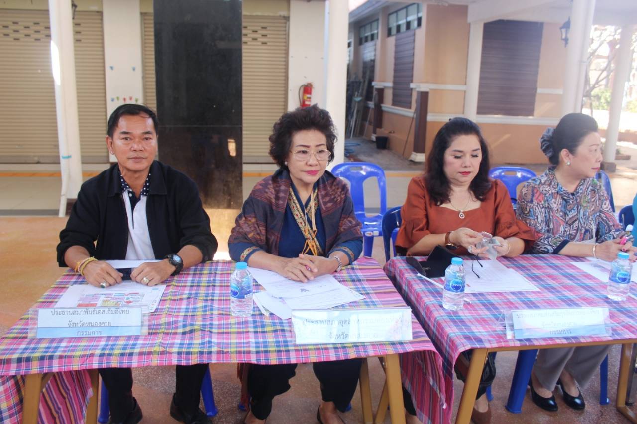 นายประเสริฐ ลือชาธนานนท์ ผู้ว่าราชการจังหวัดหนองคายมอบหมายให้ นางสาวสิริมา วัฒโน รองผู้ว่าราชการจังหวัดหนองคาย เป็นประธานในการประชุมปรึกษาหารือการใช้ประโยชน์พื้นที่ศูนย์แสดงและจำหน่ายผลิตภัณฑ์ OTOP จังหวัดหนองคาย