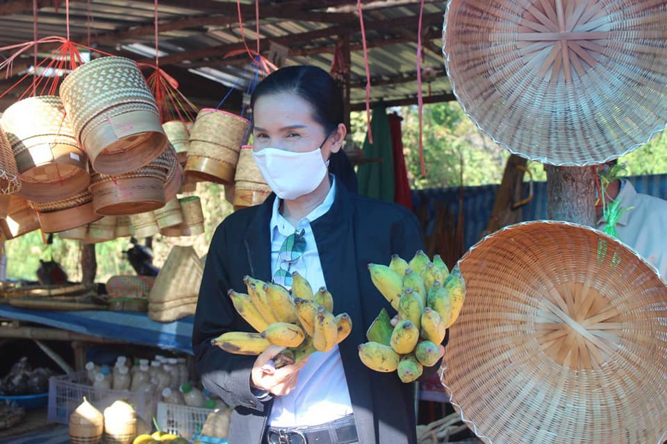 นายประเสริฐ ลือชาธนานนท์ ผู้ว่าราชการจังหวัดหนองคาย และ นางสาวสิริมา วัฒโน รอง ผวจ.หนองคาย นำหัวหน้าส่วนราชการ ภาคเอกชน และสื่อมวลชน สำรวจเส้นทางท่องเที่ยว ตามโครงการ “เส้นทางธรรม เส้นทางเที่ยว ทางเดียวกัน @ หนองคาย”