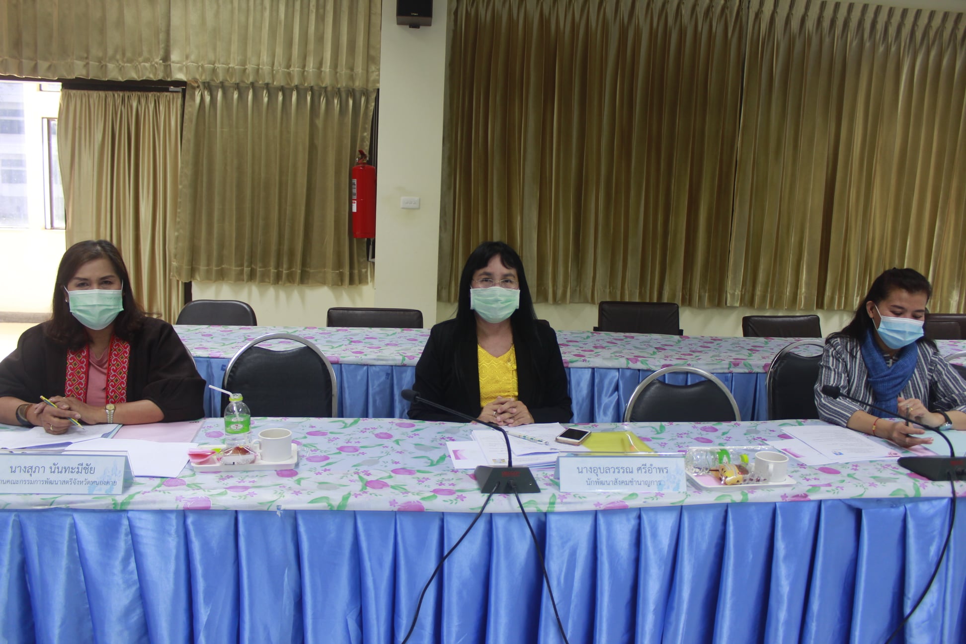 นางสาวสิริมา วัฒโน รองผู้ว่าราชการจังหวัดหนองคาย มอบหมายให้นายภควัตร คำพวง ผู้อำนวยการกลุ่มงานยุทธศาสตร์การพัฒนาชุมชน เป็นประธานประชุมคณะกรรมการคัดเลือกสตรีดีเด่นด้านการพัฒนาชุมชน จังหวัดหนองคาย ประจำปี 2564 ครั้งที่ 1/2563