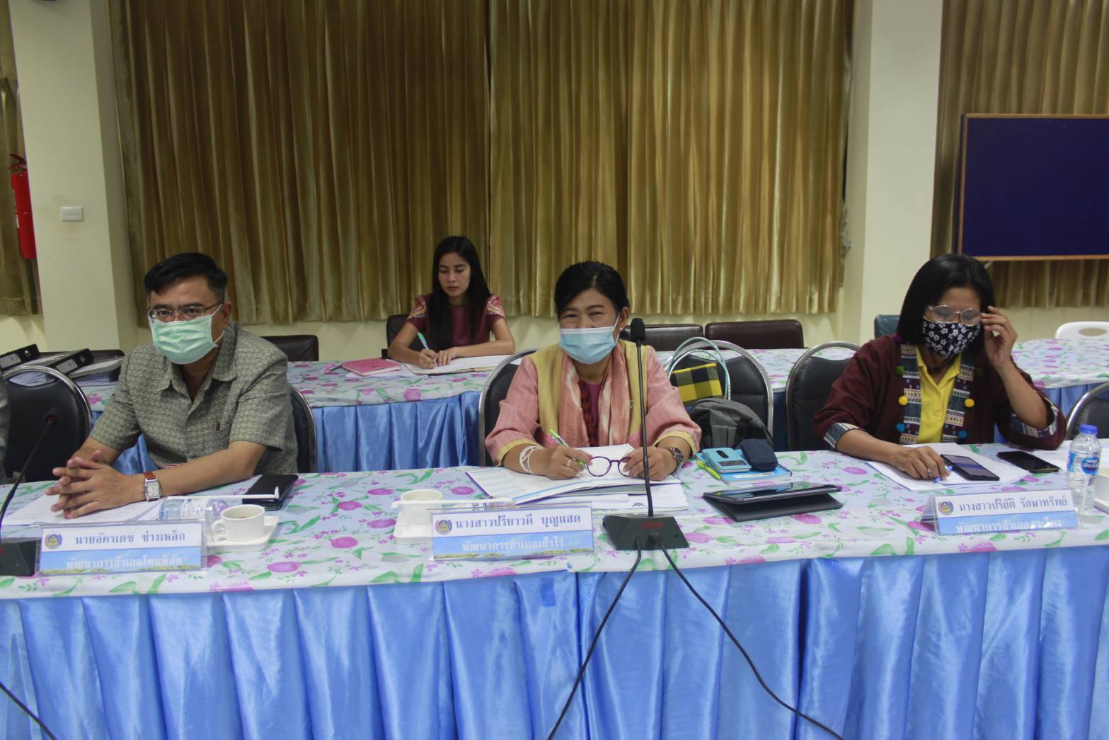 นายไพโรจน์ โสภาพร พัฒนาการจังหวัดหนองคาย เป็นประธาน ประชุมหัวหน้ากลุ่มงาน หัวหน้าฝ่าย พัฒนาการอำเภอและนักวิชาการพัฒนาชุมชนจังหวัด/อำเภอ ประจำเดือน ธันวาคม 2563 ครั้งที่ 11/2563