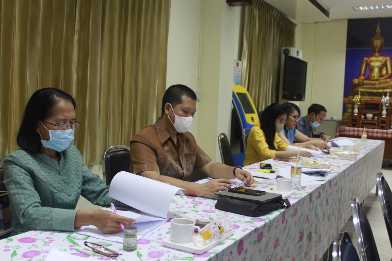 นายไพโรจน์ โสภาพร พัฒนาการจังหวัดหนองคาย เป็นประธาน ประชุมหัวหน้ากลุ่มงาน หัวหน้าฝ่าย พัฒนาการอำเภอและนักวิชาการพัฒนาชุมชนจังหวัด/อำเภอ ประจำเดือน ธันวาคม 2563 ครั้งที่ 11/2563