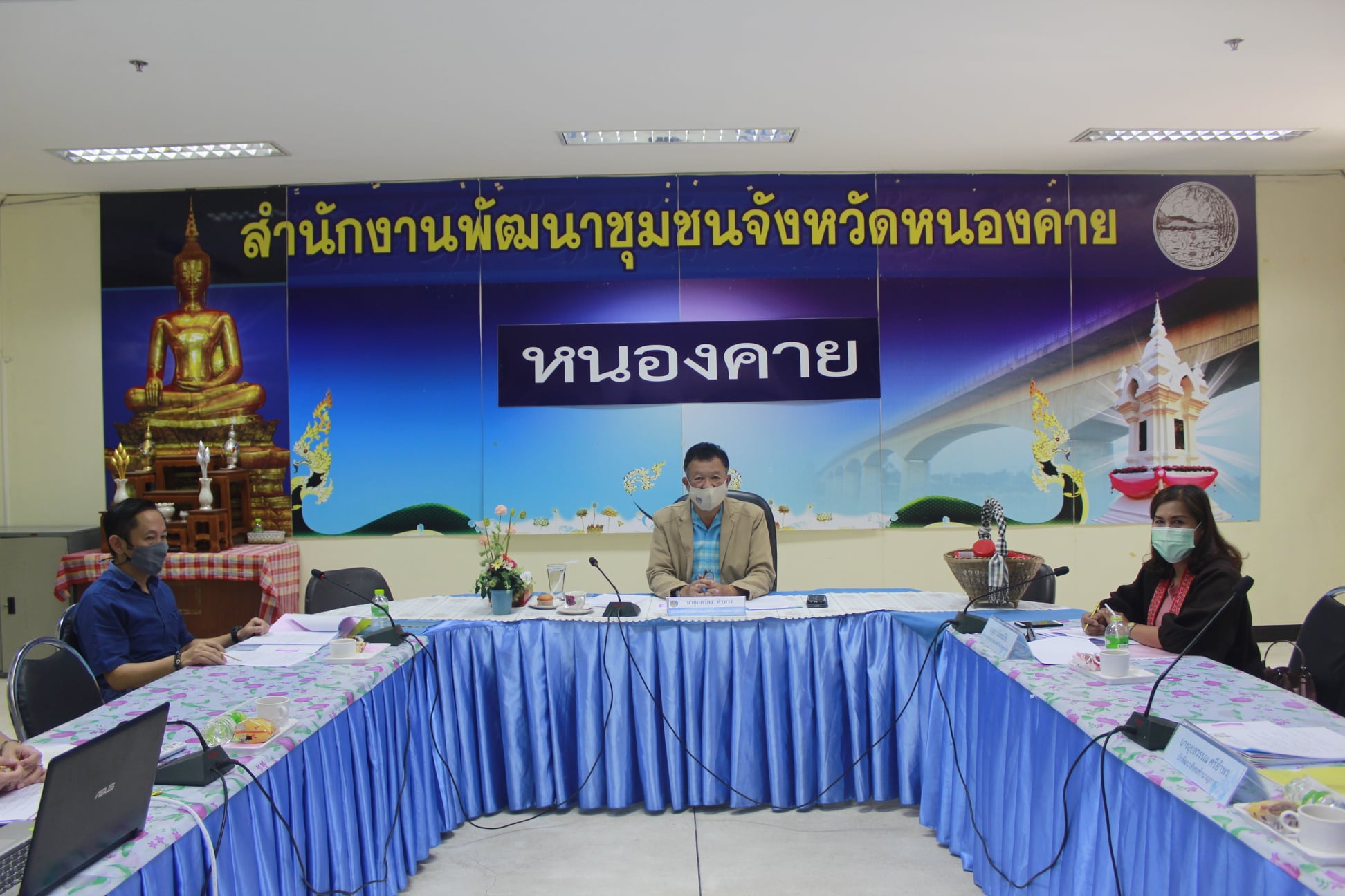 นางสาวสิริมา วัฒโน รองผู้ว่าราชการจังหวัดหนองคาย มอบหมายให้นายภควัตร คำพวง ผู้อำนวยการกลุ่มงานยุทธศาสตร์การพัฒนาชุมชน เป็นประธานประชุมคณะกรรมการคัดเลือกสตรีดีเด่นด้านการพัฒนาชุมชน จังหวัดหนองคาย ประจำปี 2564 ครั้งที่ 1/2563