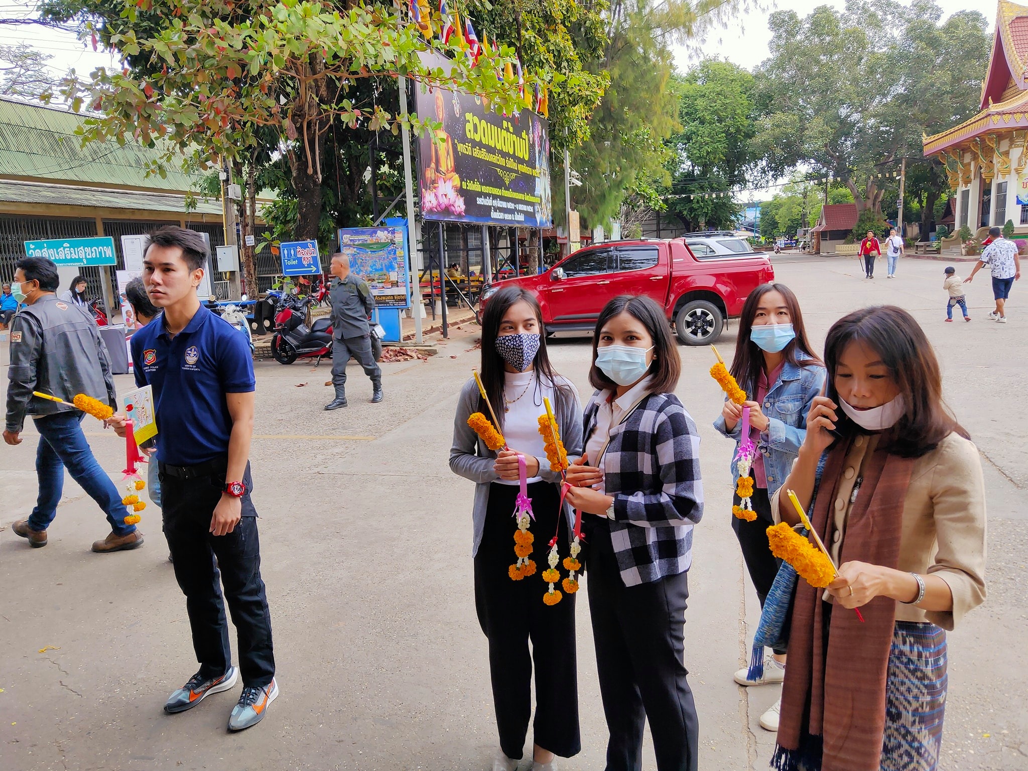 จังหวัดหนองคาย โดยสำนักงานพัฒนาชุมชนจังหวัดฯ ดำเนินโครงการ ผู้ว่าฯ พาสำรวจเส้นทาง “เส้นทางธรรม เส้นทางเที่ยว @หนองคาย” เส้นทางที่ 1 เส้นทางธรรม @หนองคาย