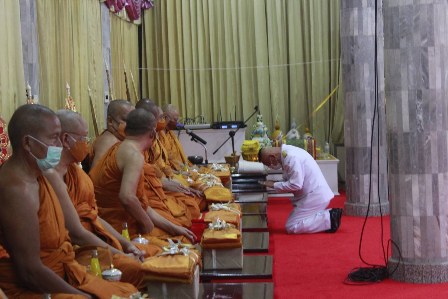 พช.หนองคาย ร่วมพิธีเจริญพระพุทธมนต์ถวายพระราชกุศล เนื่องในวันคล้ายวันพระบรมราชสมภพ พระบาทสมเด็จพระบรมชนกาธิเบศร มหาภูมิพลอดุลยเดชมหาราช บรมนาถบพิตร