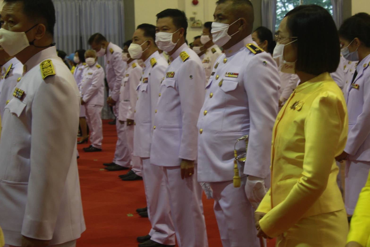 พช.หนองคาย ร่วมพิธีวางพานพุ่มดอกไม้สดและถวายบังคม เนื่องในวันคล้ายวันพระบรมราชสมภพพระบาทสมเด็จพระบรมชนกาธิเบศร มหาภูมิพลอดุลยเดชมหาราช บรมนาถบพิตร