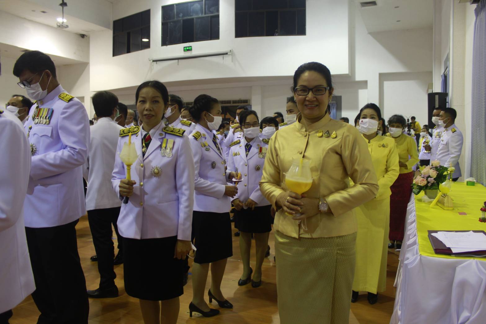พช.หนองคาย ร่วมพิธีจุดเทียนเพื่อสดุดีพระเกียรติคุณและน้อมรำลึกในพระมหากรุณาธิคุณ เนื่องในวันคล้ายวันพระบรมราชสมภพ พระบาทสมเด็จพระบรมชนกาธิเบศร มหาภูมิพลอดุลยเดชมหาราช บรมนาถบพิตร