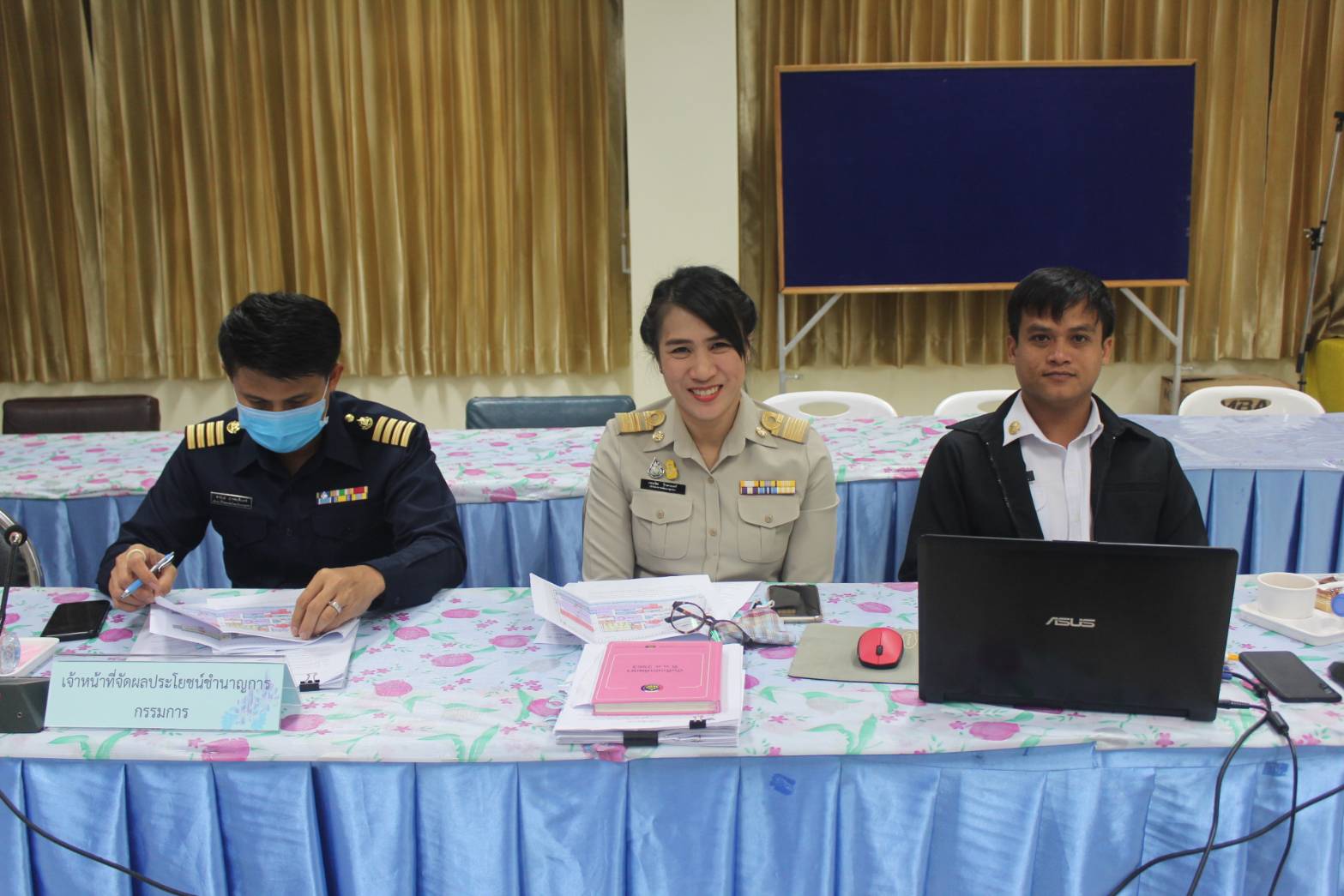 นายประเสริฐ ลือชาธนานนท์ ผู้ว่าราชการจังหวัดหนองคายมอบหมายให้ นางสาวสิริมา วัฒโน รองผู้ว่าราชการจังหวัดหนองคาย เป็นประธานในการประชุม คณะกรรมการขับเคลื่อนศูนย์แสดงและจำหน่ายผลิตภัณฑ์ OTOP จังหวัดหนองคาย ครั้งที่ 5/2563