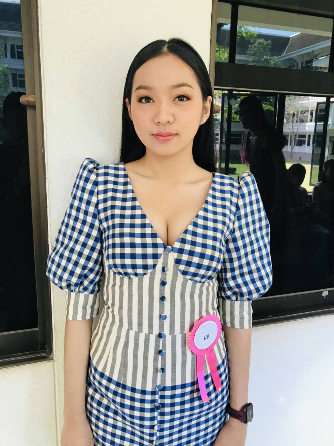 นางสาวสิริมา วัฒโน รองผู้ว่าราชการจังหวัดหนองคาย มอบหมายให้นายไพโรจน์ โสภาพร พัฒนาการจังหวัดหนองคาย เป็นประธานกรรมการตัดสินการประกวดโครงการ CDD Young Designer Contest จังหวัดหนองคาย ภายใต้คอนเซ็ปต์ “? ผ้าไทย ใส่ได้ทุกวัน ไม่มีเบื่อ EVERYDAY EVERYWEAR”