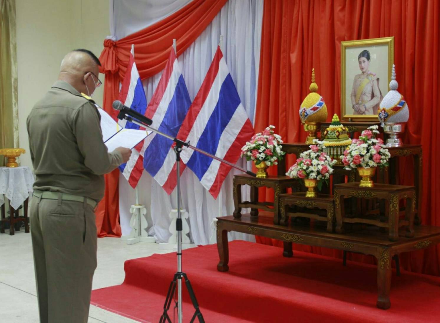 จังหวัดหนองคาย จัดพิธีลงนามถวายพระพรชัยมงคลสมเด็จพระเจ้าลูกเธอ เจ้าฟ้าสิริวัณณวรี นารีรัตนราชกัญญา เนื่องในโอกาสวันคล้ายวันประสูติ 8 มกราคม 2564 และพิธีมอบแบบลายผ้ามัดหมี่ ชื่อลาย “ผ้ามัดหมี่ลายขอเจ้าฟ้าสิริวัณณวรีฯ” แก่พัฒนาการอำเภอ และผู้แทนกลุ่มทอผ้าในจังหวัดหนองคาย