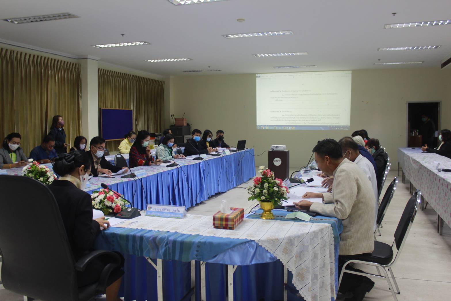 จังหวัดหนองคาย ประชุมคณะกรรมการขับเคลื่อนศูนย์แสดงและจำหน่ายผลิตภัณฑ์ OTOP จังหวัดหนองคาย ครั้งที่ 1/2564