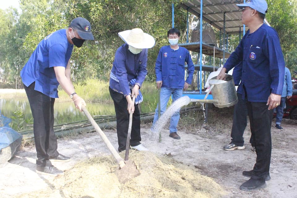 พช.หนองคาย ลงพื้นที่ติดตามการดำเนินงานโครงการพัฒนาพื้นที่ต้นแบบการพัฒนาคุณภาพชีวิตตามหลักทฤษฎีใหม่ ประยุกต์สู่ “โคก หนอง นา โมเดล” ในระดับอำเภอ และ การปฏิบัติหน้าที่นักพัฒนาพื้นที่ต้นแบบ(นพต.)ตามโครงการฯพื้นที่อำเภอท่าบ่อ