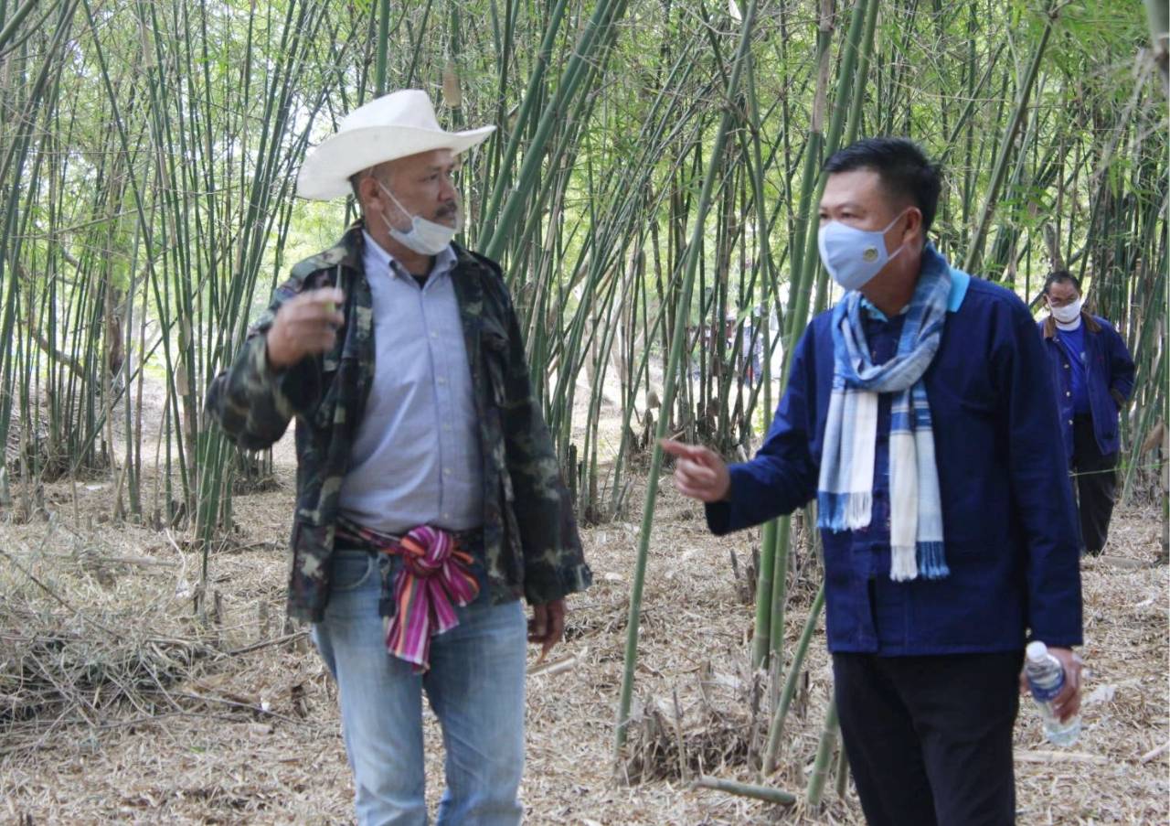 พช.หนองคาย ลงพื้นที่ติดตามการดำเนินงานโครงการพัฒนาพื้นที่ต้นแบบการพัฒนาคุณภาพชีวิตตามหลักทฤษฎีใหม่ ประยุกต์สู่ “โคก หนอง นา โมเดล” ในระดับอำเภอ และ การปฏิบัติหน้าที่นักพัฒนาพื้นที่ต้นแบบ(นพต.)ตามโครงการฯ