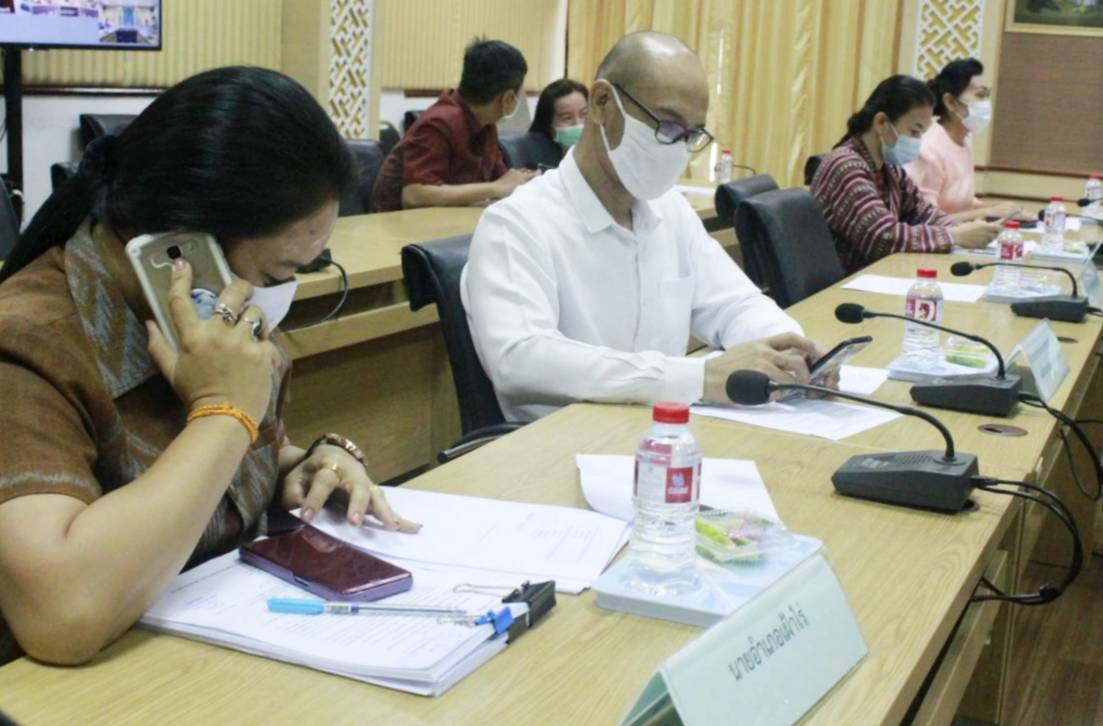 พช.หนองคาย ร่วมประชุมเพื่อชี้แจงรายละเอียดโครงการที่ขอรับการสนับสนุนงบประมาณรายจ่ายประจำปีงบประมาณ พ.ศ. 2564 งบกลาง รายการเงินสำรองจ่ายเพื่อกรณีฉุกเฉินหรือจำเป็น