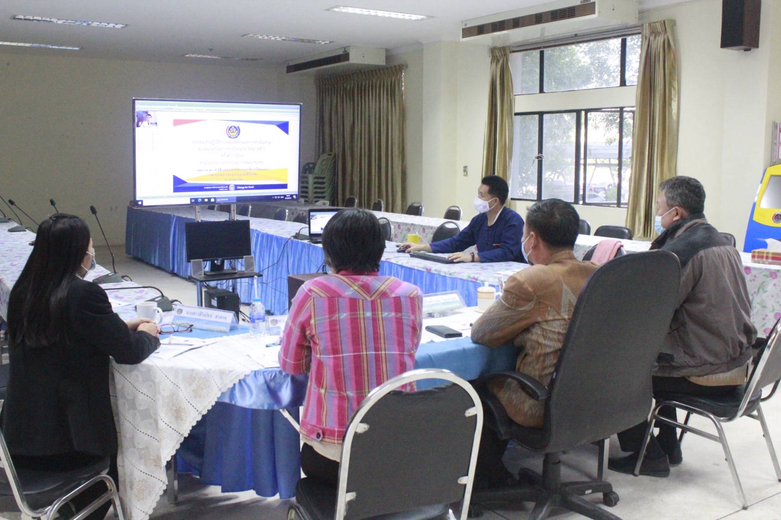 พช.หนองคาย ร่วมประชุมเชิงปฏิบัติการและติดตามผลการดำเนินงานของหน่วยรับตรวจรายไตรมาส ไตรมาสที่ 1 ครั้งที่ 1/2564 สำนักตรวจราชการ กรมการพัฒนาชุมชน เขตตรวจราชการที่ 10 กลุ่มจังหวัดภาคตะวันออกเฉียงเหนือตอนบน 1 ผ่านระบบห้องประชุมออนไลน์ (Session call)