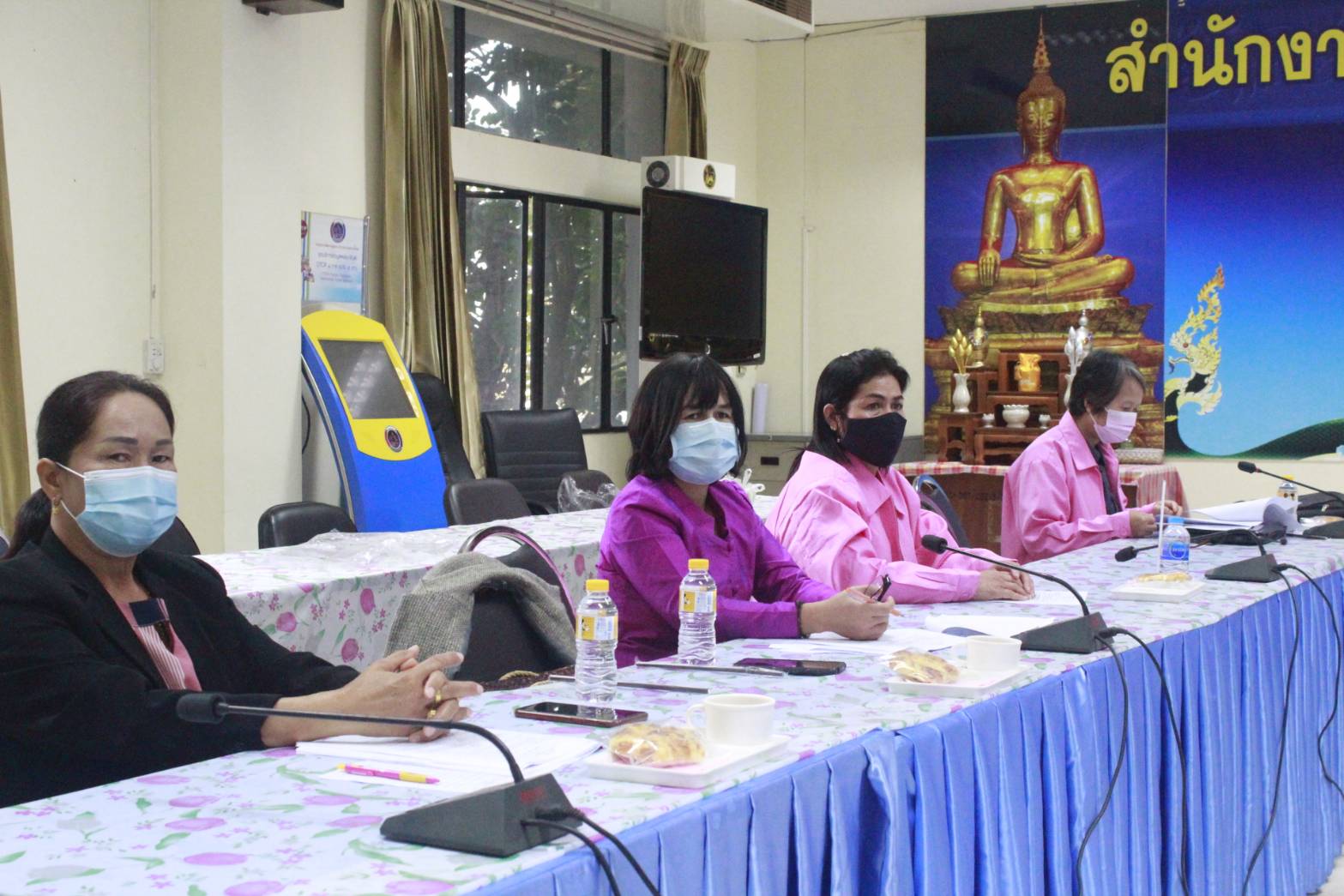 พช.หนองคาย ประชุมคณะกรรมการขับเคลื่อนกองทุนพัฒนาบทบาทสตรีฯ ประจำเดือน มกราคม 2564